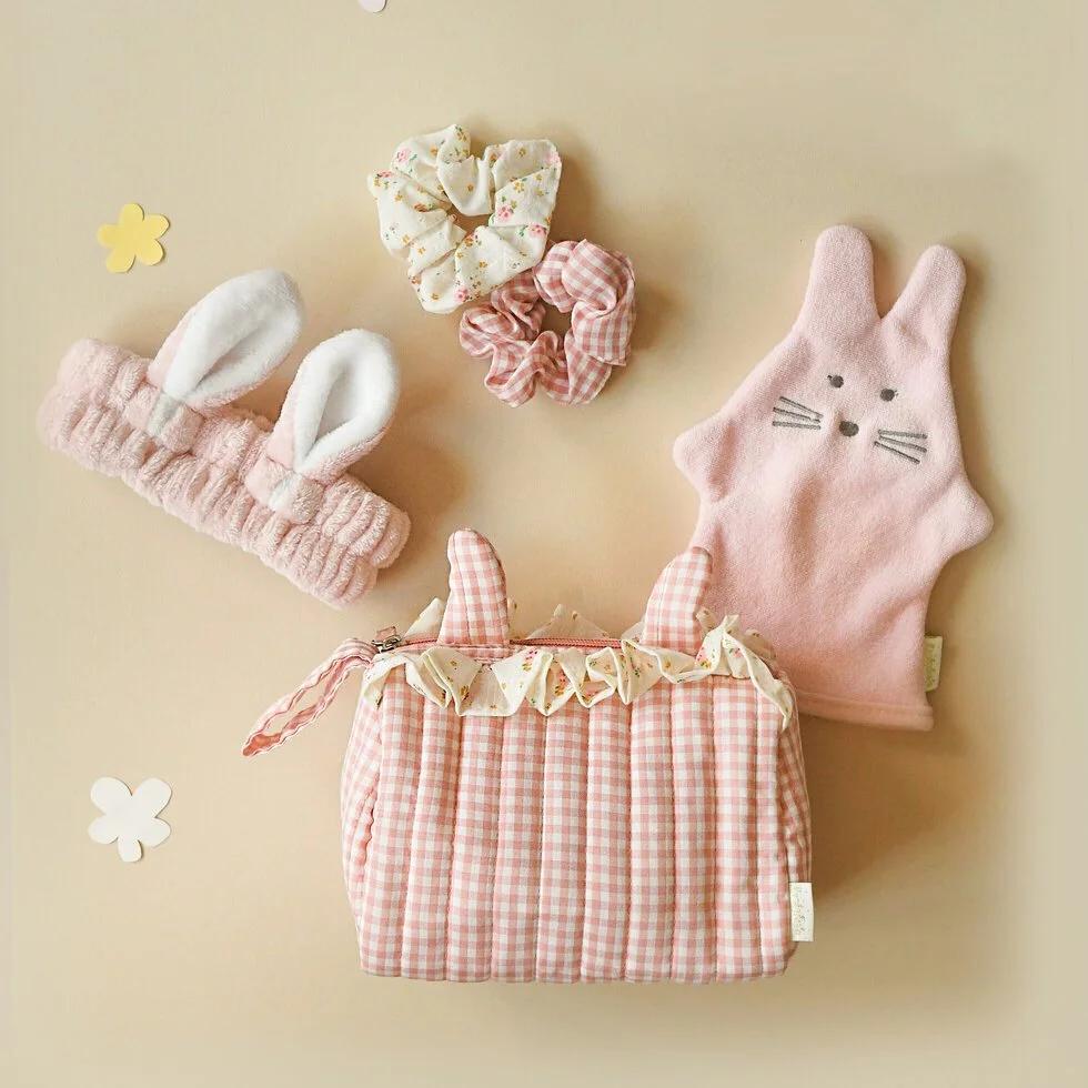 Sleepover_setsquare-rexdp6ow-2_large.jpg