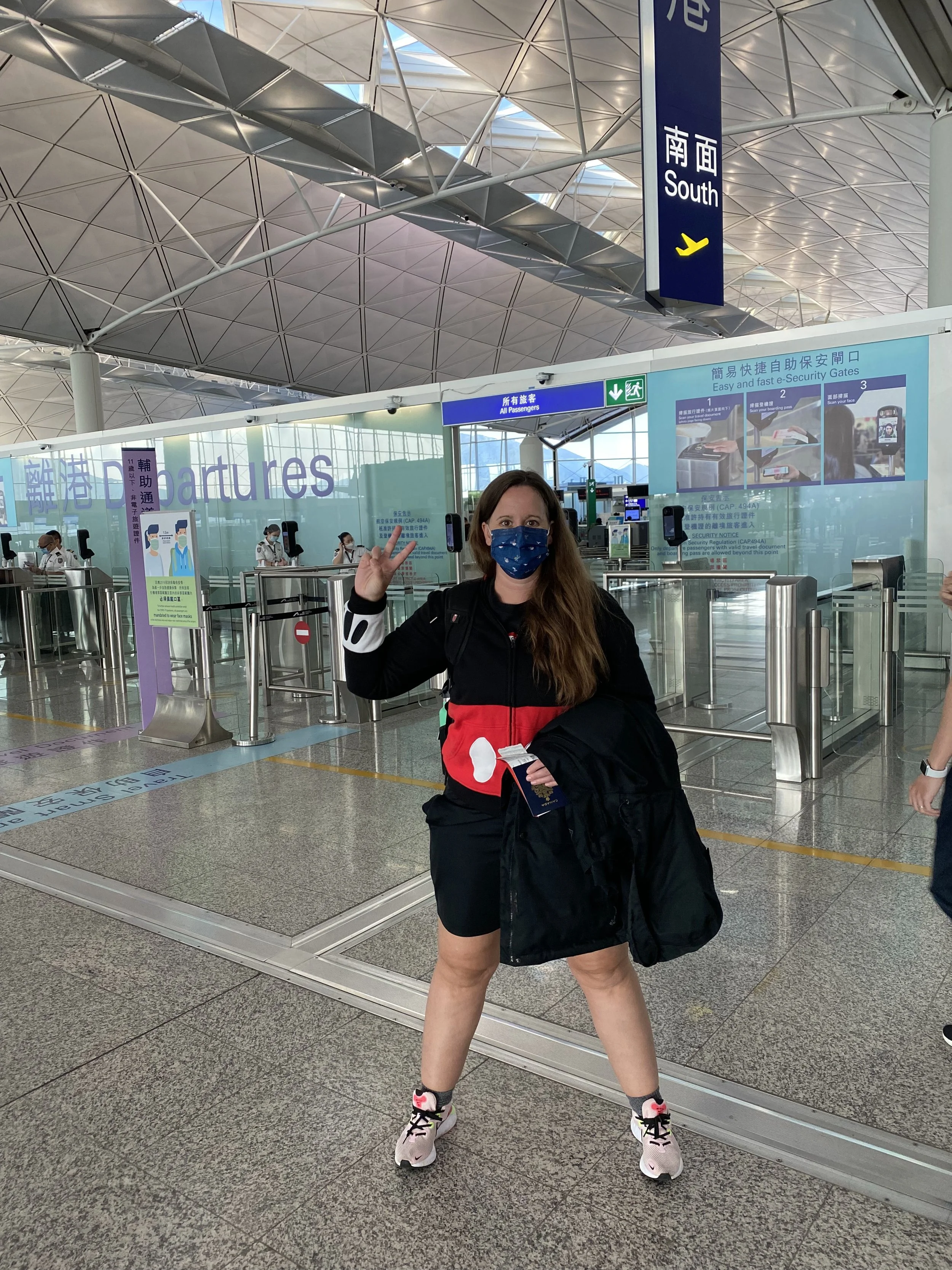 How to Go Through Airport Security Like a Pro (First-Time Traveler’s Guide)