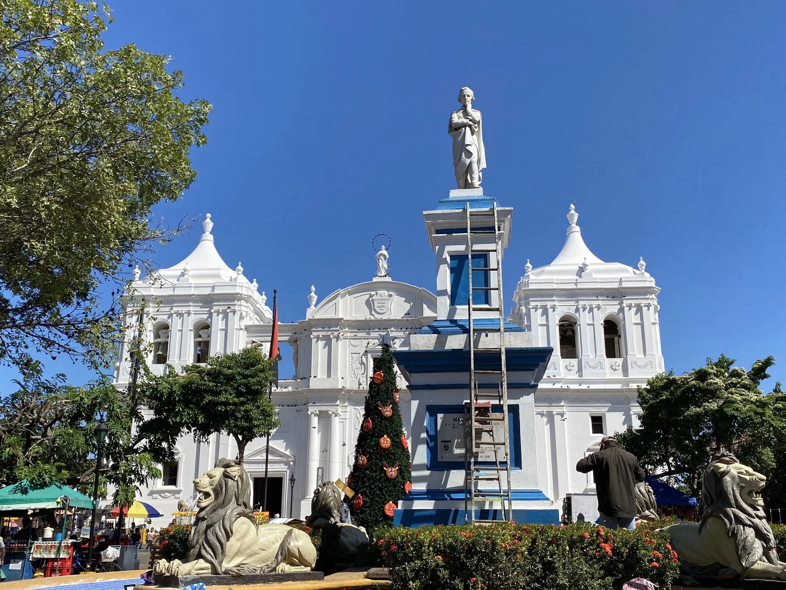 León Cathedral in Nicaragua with white facade and central plaza
