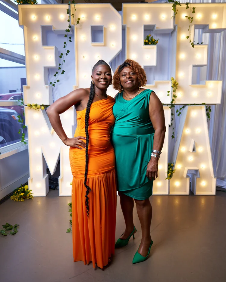 Moms celebrating at the Free Mama Experience