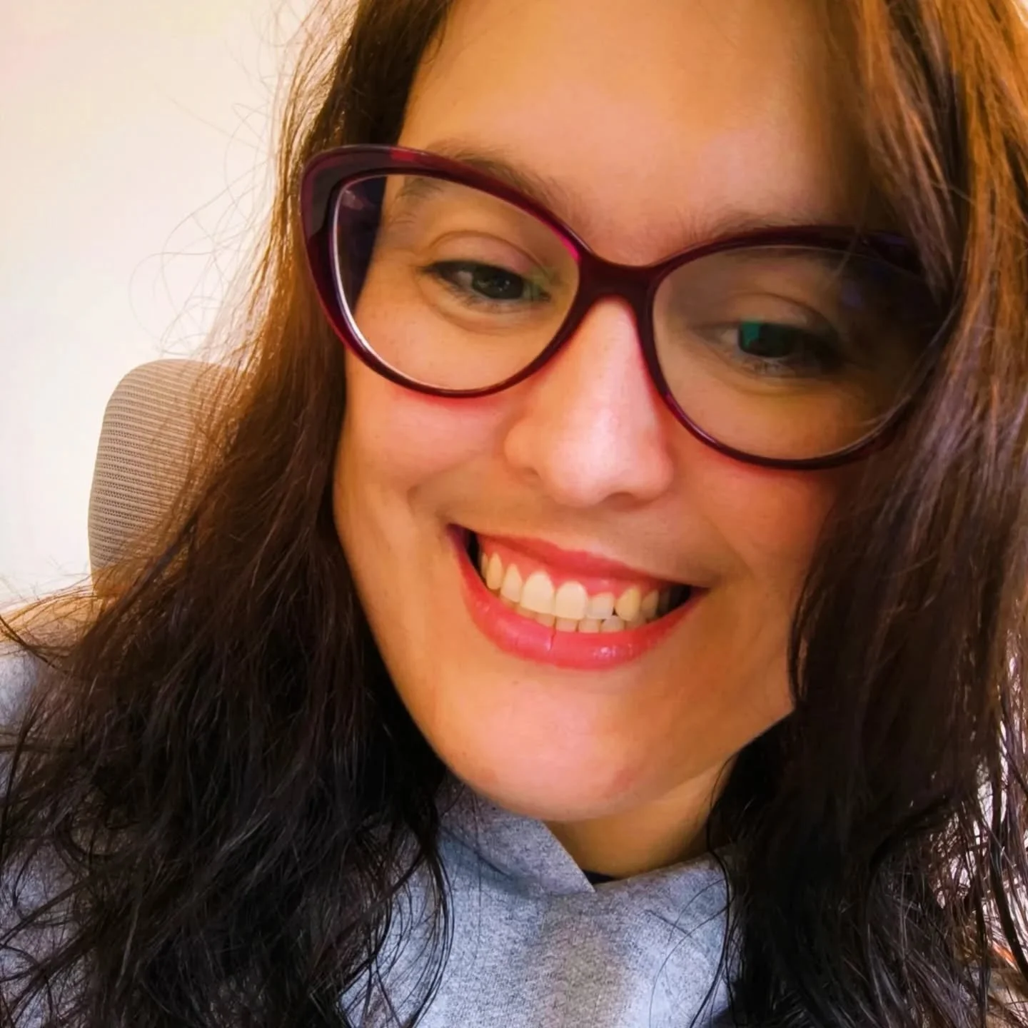 @cliniquebrasil me siga aqui uma #escritoranacional tamb&eacute;m cuida dos l&aacute;bios ☺️💋 

#batommundial #cliniquebrasil #livtyler #amei❤️