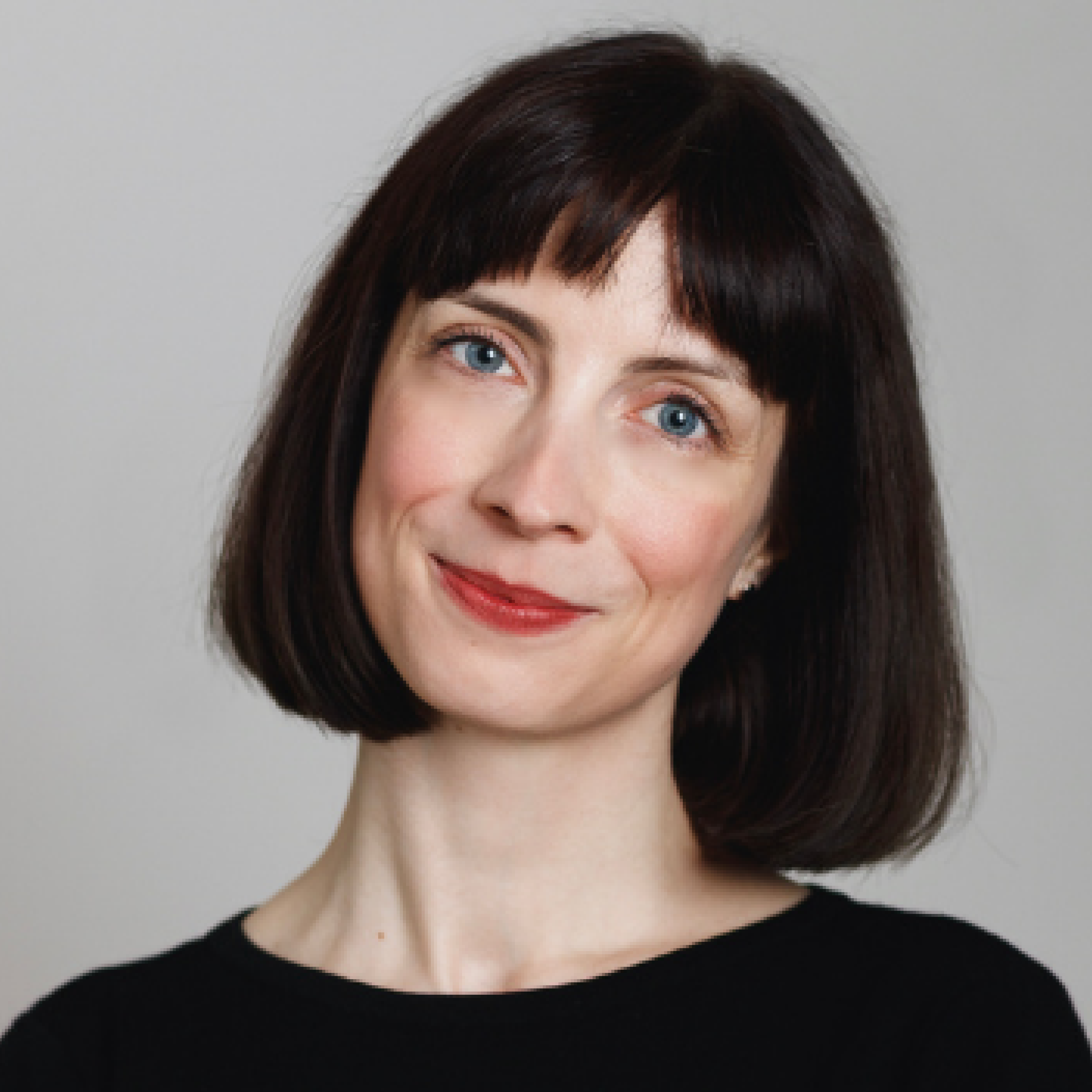 Aleksandra Bajde (Slovénie) est compositrice-interprète et gestionnaire culturelle basée à Vienne. Elle est titulaire de diplômes en chant jazz, en composition et en relations internationales. Fondatrice du Culture and Sustainability Lab. Son travail