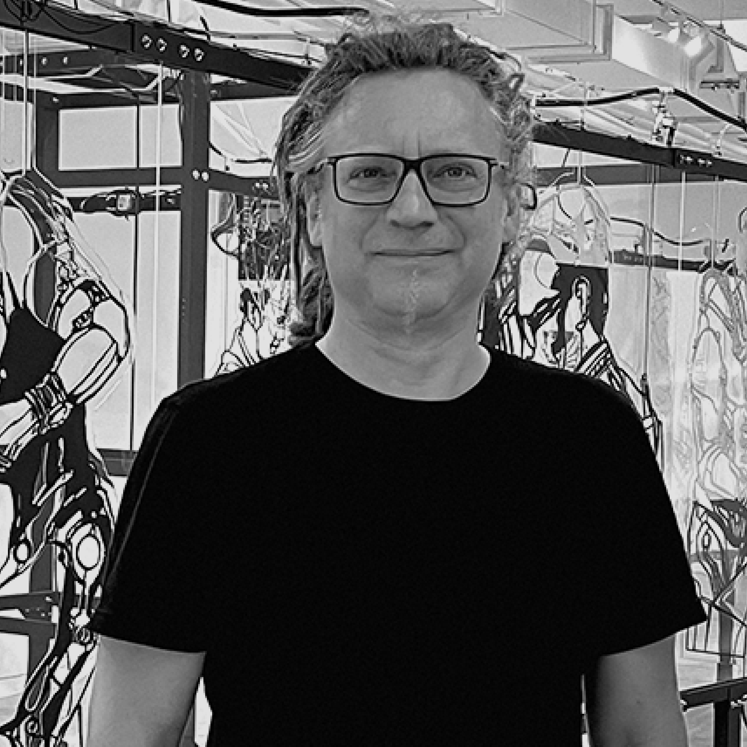 Przemysław Jasielski (Poland) is a visual artist working at the intersection of engineering, art, and science. Creates auteur machines and installations with provocative, unexpected functions. Studied at the University of Fine Arts, Poznań (1989–1994