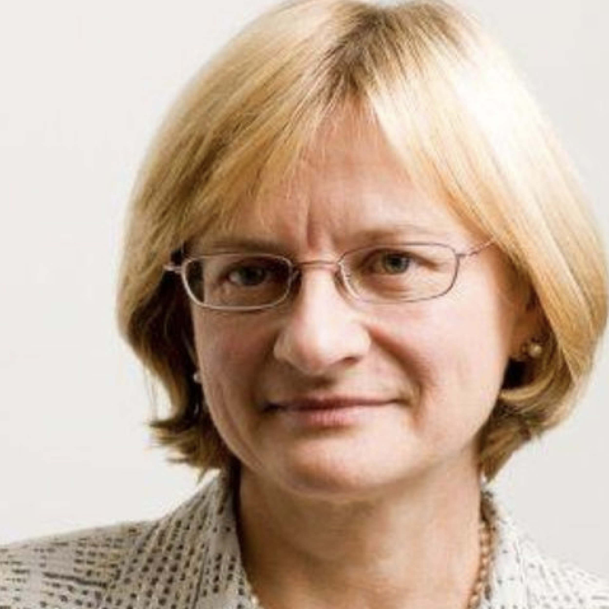 La Dr Johanna Leissner (Belgique) est chimiste et spécialiste des matériaux de formation; représentante scientifique de la Fraunhofer-Gesellschaft auprès de l'UE à Bruxelles depuis 2005. Cofondatrice de la German Research Alliance for the Protection 