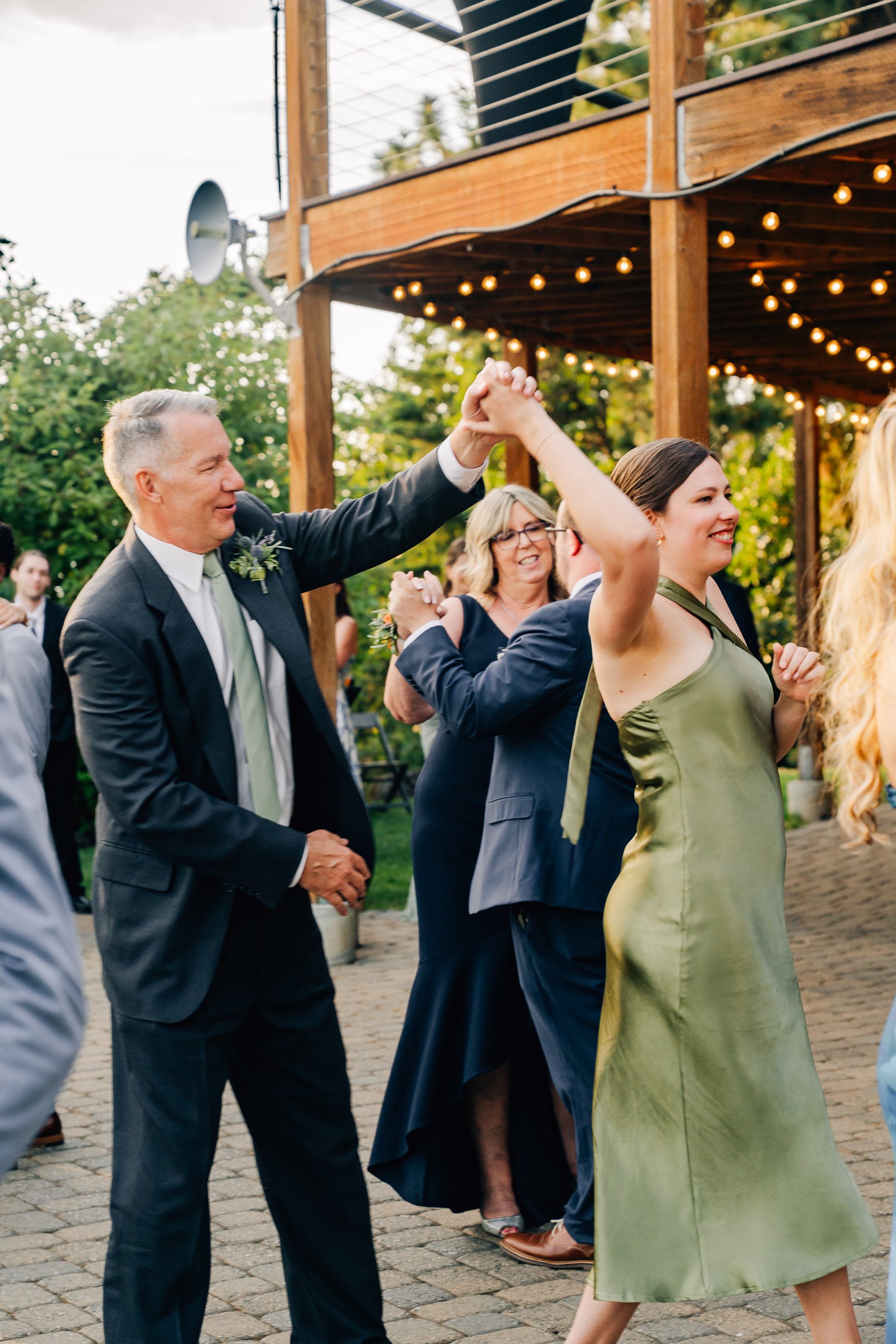 crag rat hut wedding photographer-52.jpg