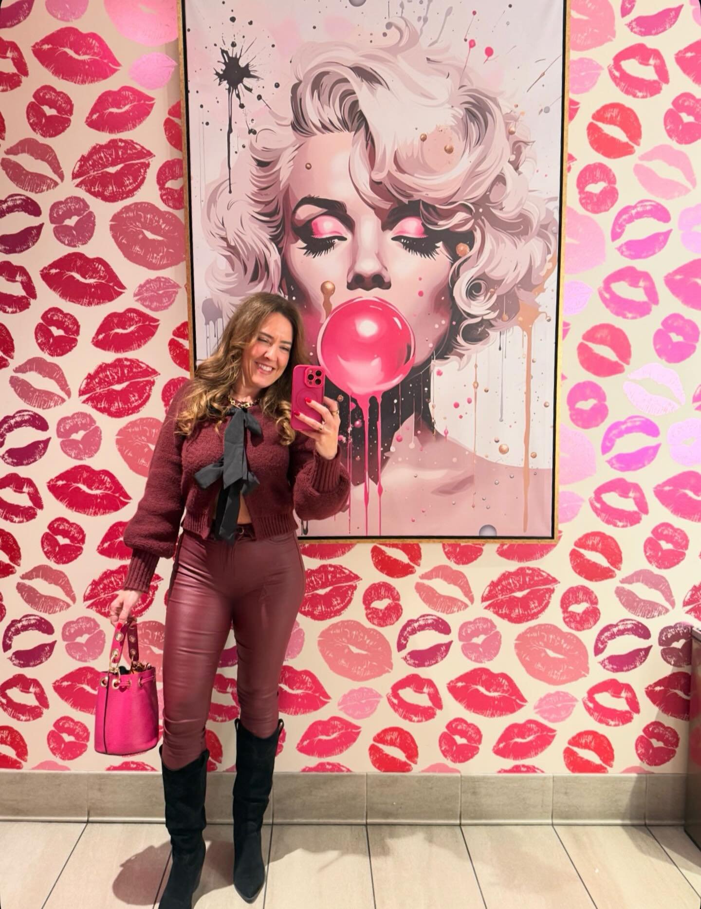 New Year energy loading&hellip; might be camouflaged in color but I&rsquo;ll be impossible to miss in 2026 💋✨