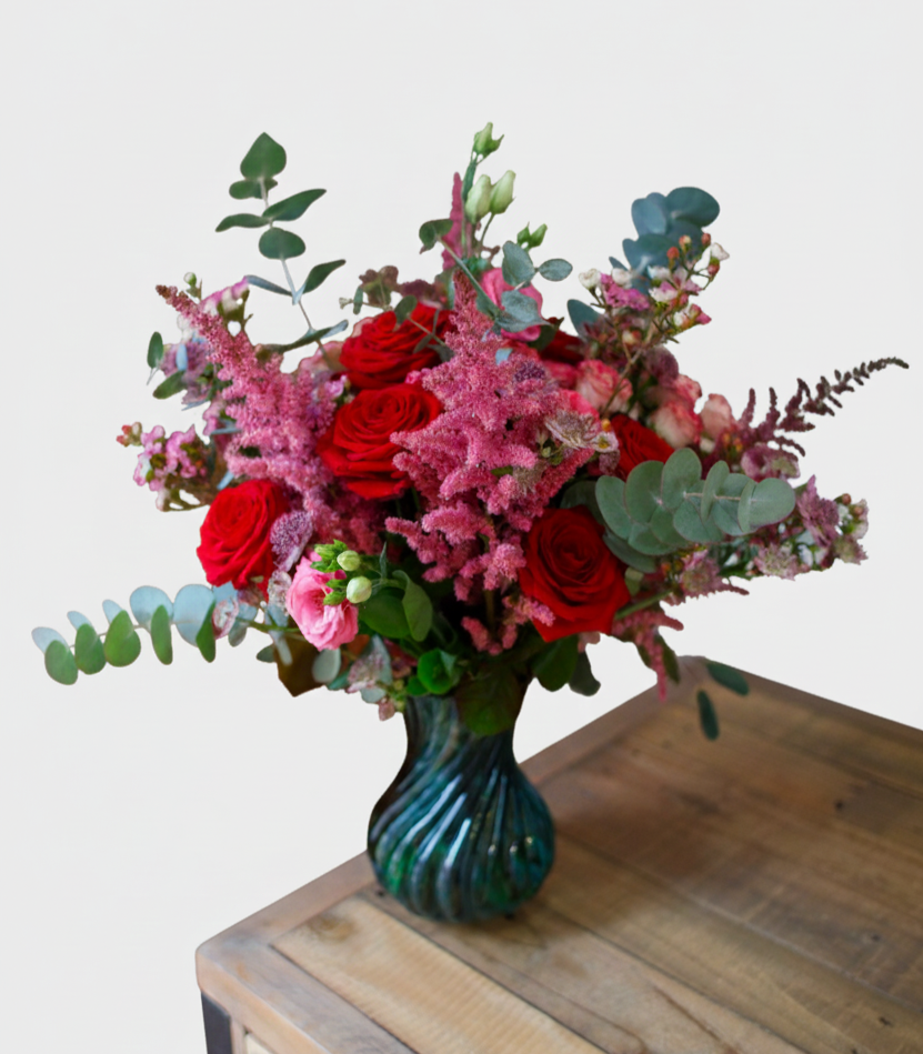 Amour Rouge Vase Arrangement