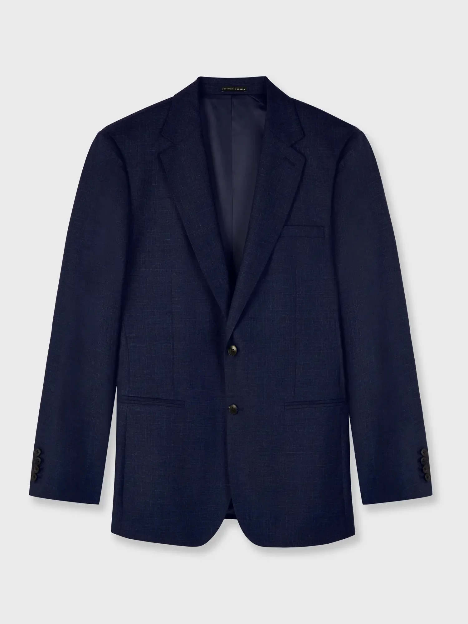 ecommerce-layflat-content-jacket-menswear-studio.webp