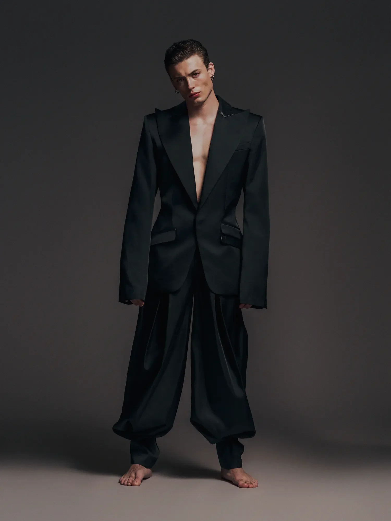 fashion-editorial-menswear-photo-studio-7.webp