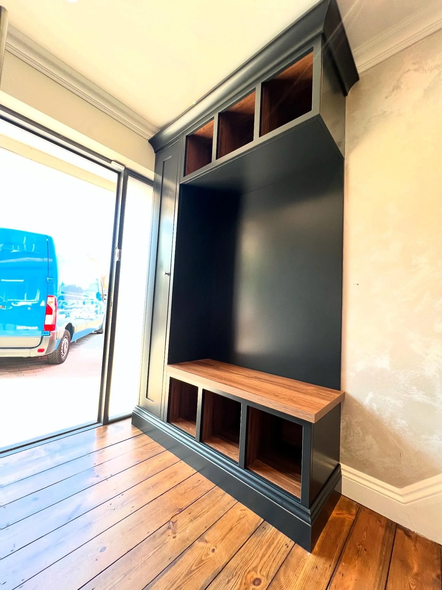 Bespoke Bootroom Install 🔥

A recent hallway transformation &mdash; this fully custom bootroom was designed and built to maximise storage and bring practical elegance to the space.

Crafted with precision and built to last, it features:
✔️ Hand-buil