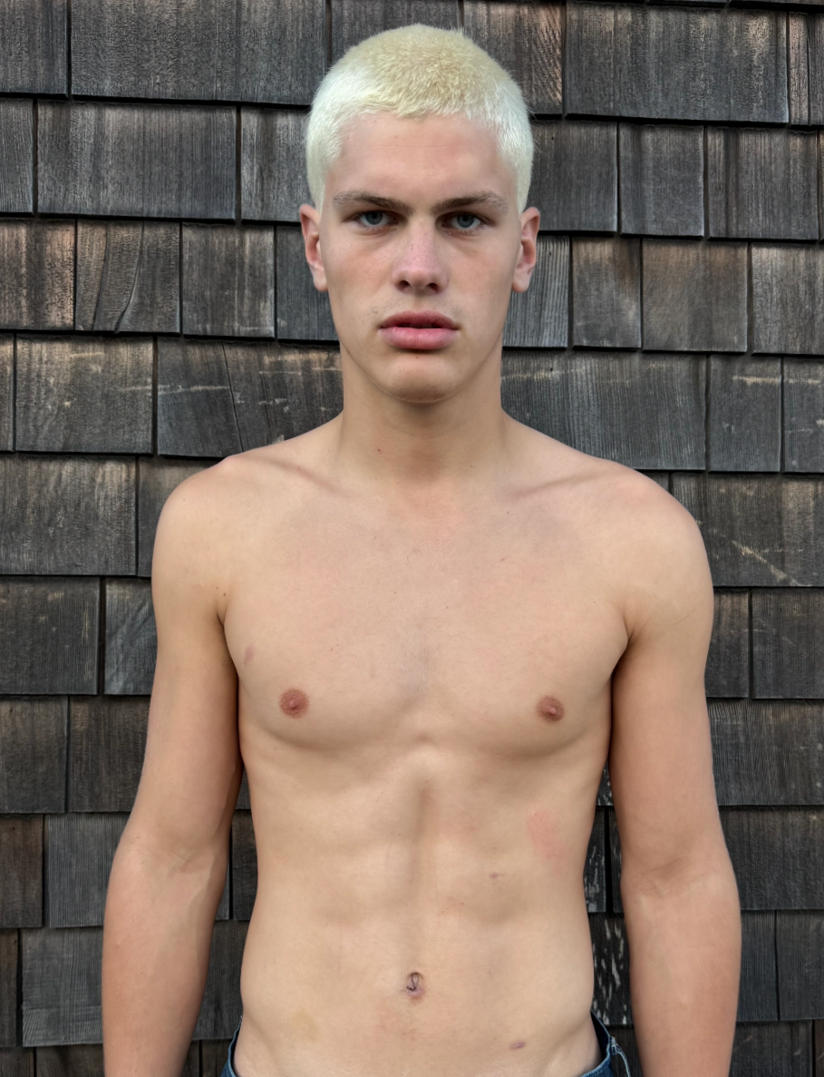 FIONN | height=6'2" | waist=32 | shoe=12 | hair=blonde | location=New York | sex=male