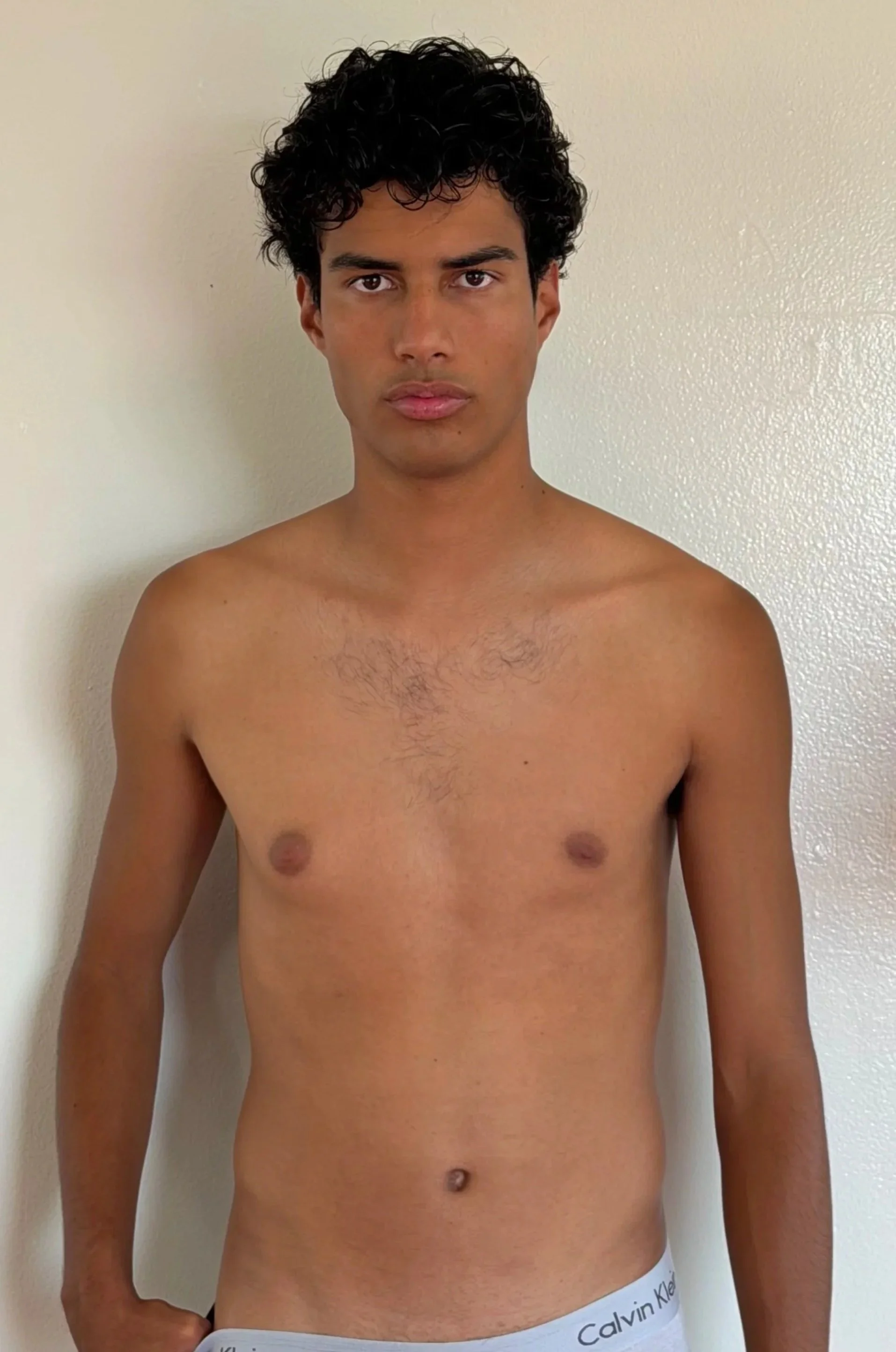 MILAN | height=6' | waist=30 | shoe=10 | hair=brown | location=Los Angeles | sex=male