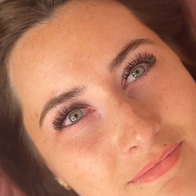 Angels 🪽

Back again talking about how much I love angel lashes&hellip; because they are just the best! I shouldn&rsquo;t be biased but I just think they are so flattering! 

This is a mix of dark brown and black lashes - perfect for people who want