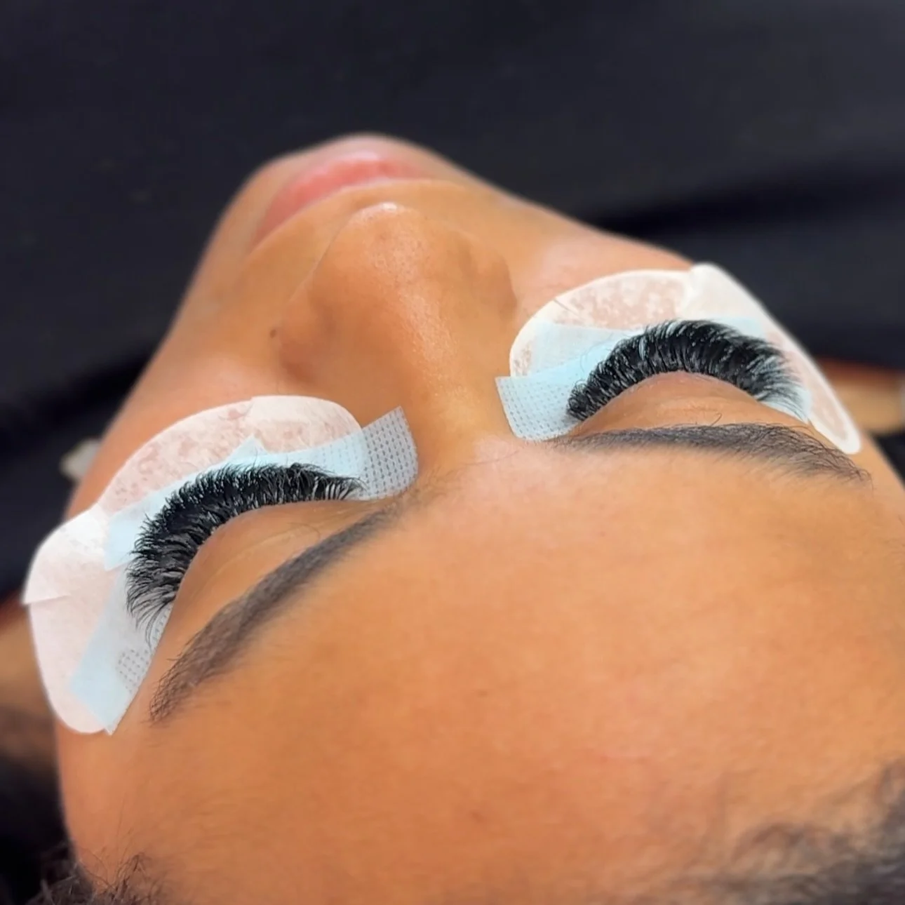 Fluffy Russians 🖤

We love a full set! Fluffy &amp; full all the way! 

Custom lash mapping available at every appointment! 

#lashtechnician #kentlashes #rochester #lashtech #russianlashes