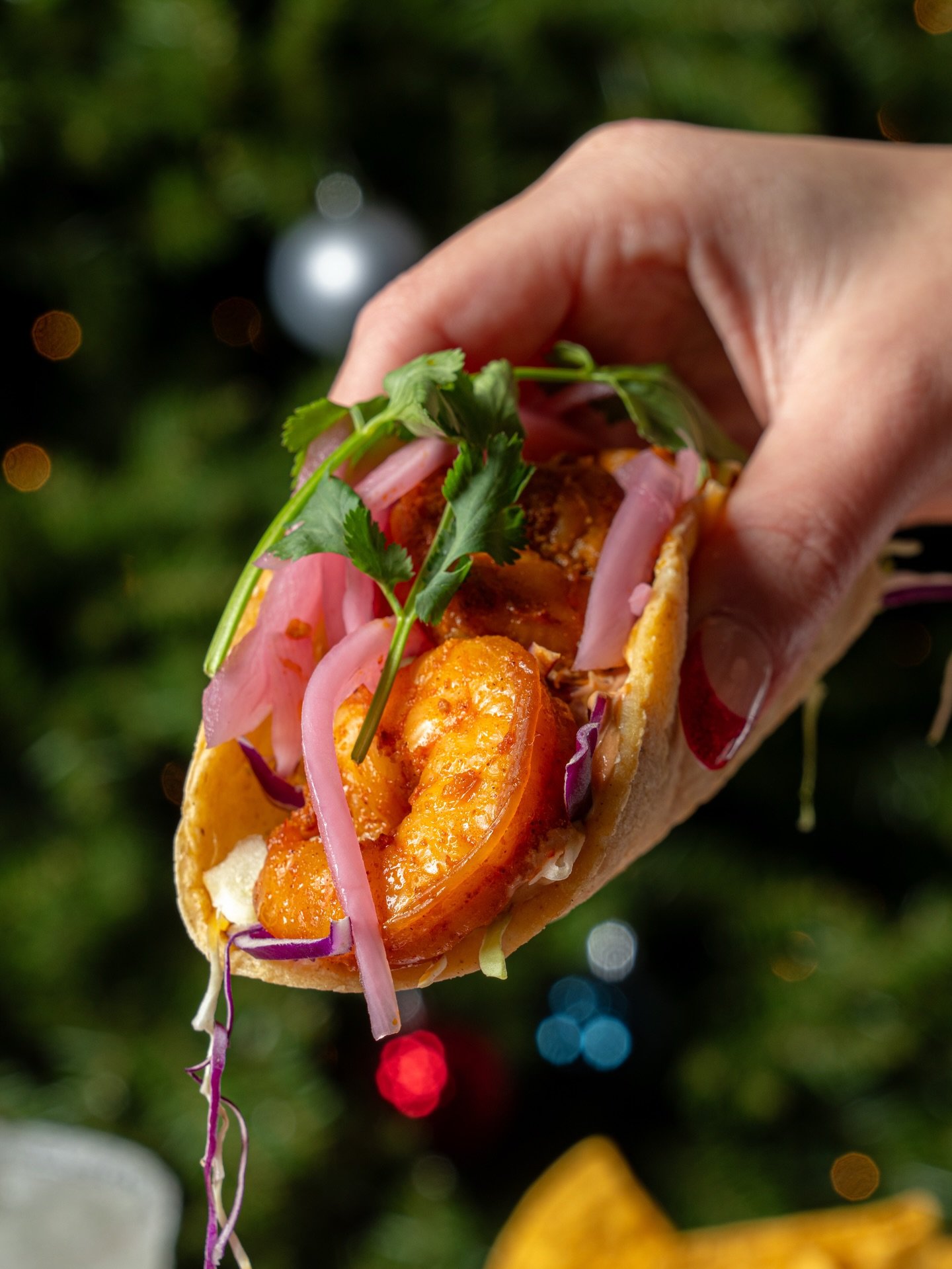 🎶 All I want for Christmas is&hellip; Chicas 🎶 
Crispy tacos, cozy vibes, and all your holiday favorites hitting just right. 🌮✨

Whether you&rsquo;re celebrating with friends or treating yourself (as you should 😏), Chicas is on your Xmas wishlist