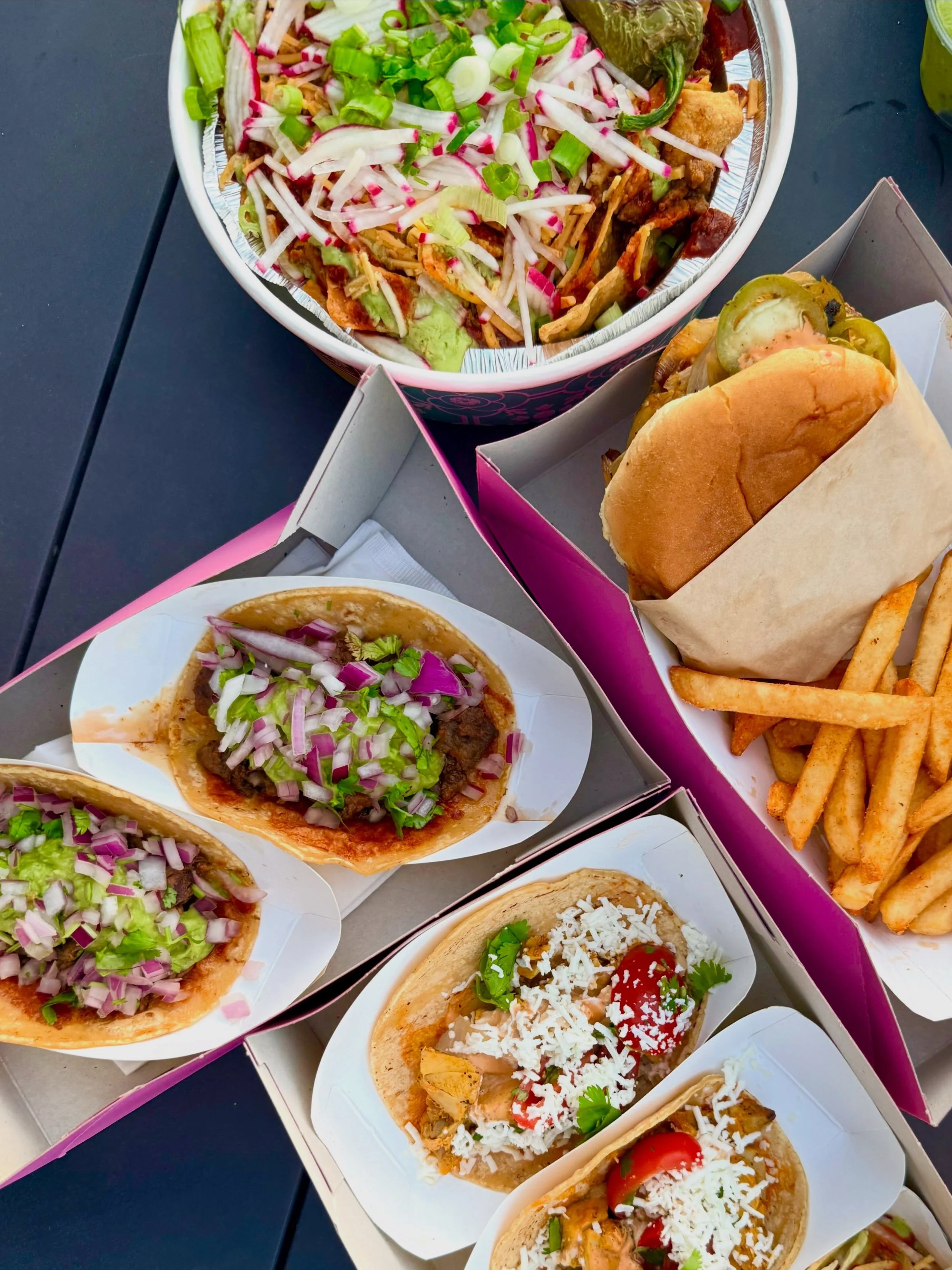 Taco Tuesday called&hellip; and it said don&rsquo;t forget the extras 😏🌮 

Burgers, fries, bowls, tacos and all the sides that complete the spread. Because the best orders are about the whole package.

🛵Order Online: Use Uber Eats
📍 Inside All Se