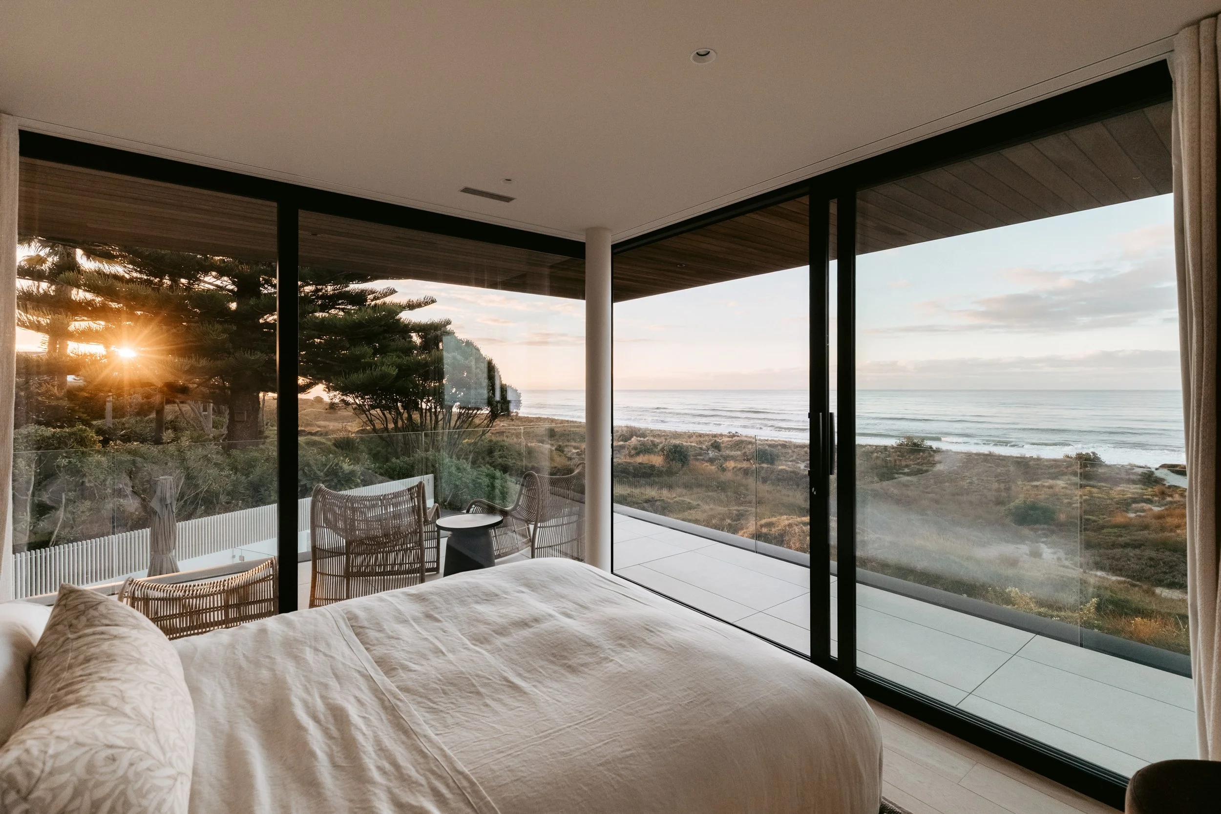 the-retreat-papamoa-bedroom-02.jpg