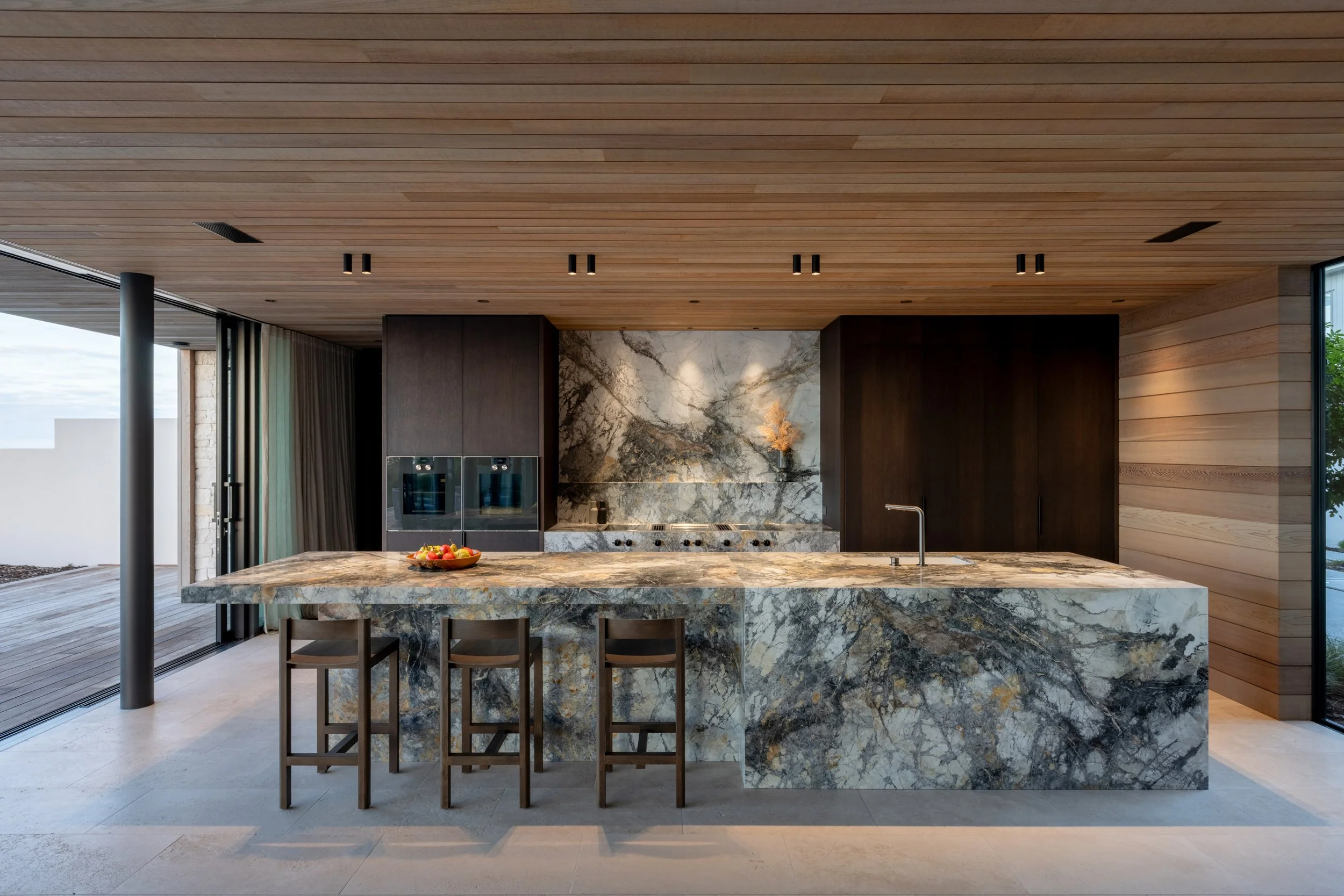 the-retreat-papamoa-kitchen-05.jpg