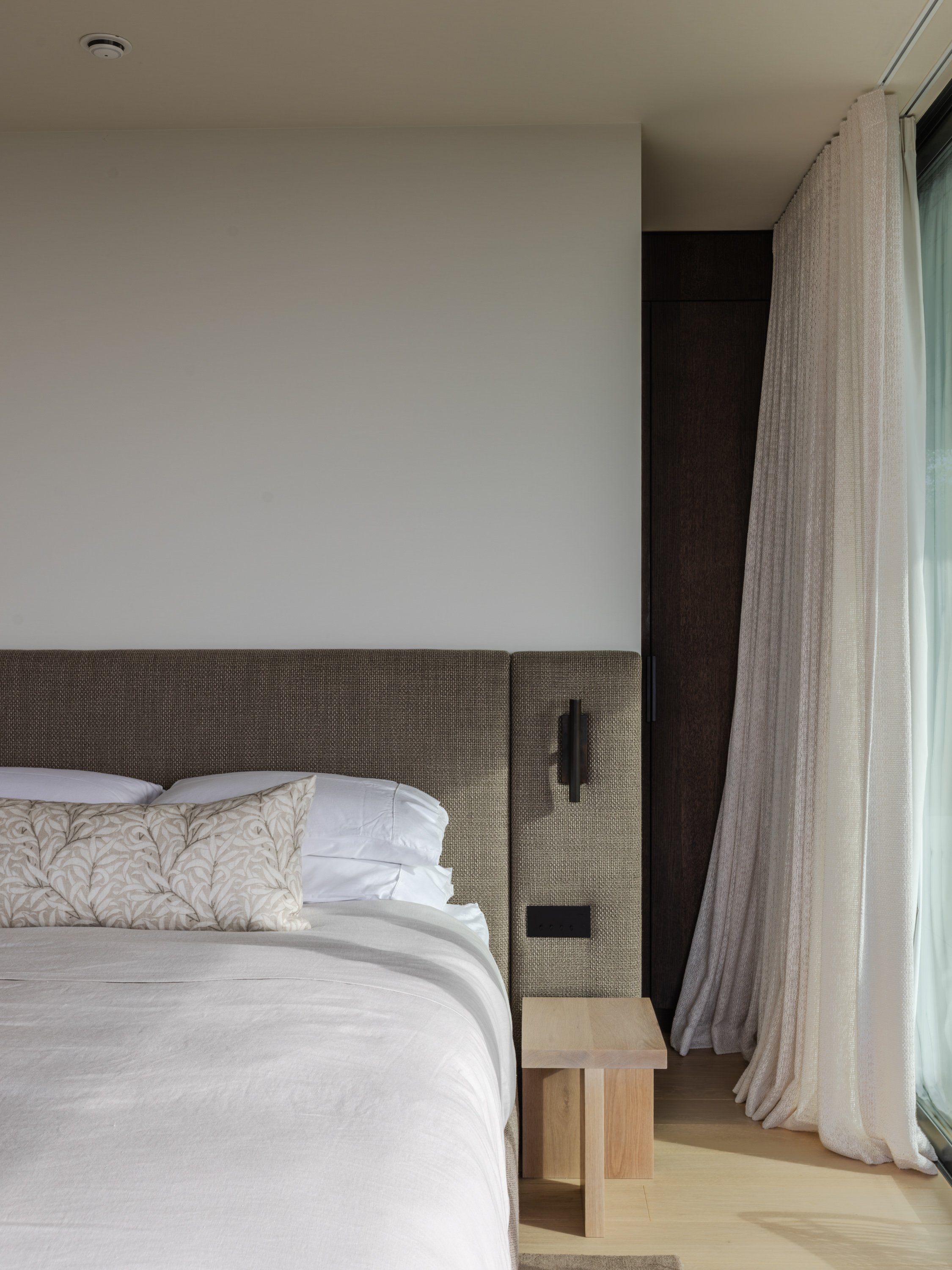 the-retreat-papamoa-bedroom-01.jpg