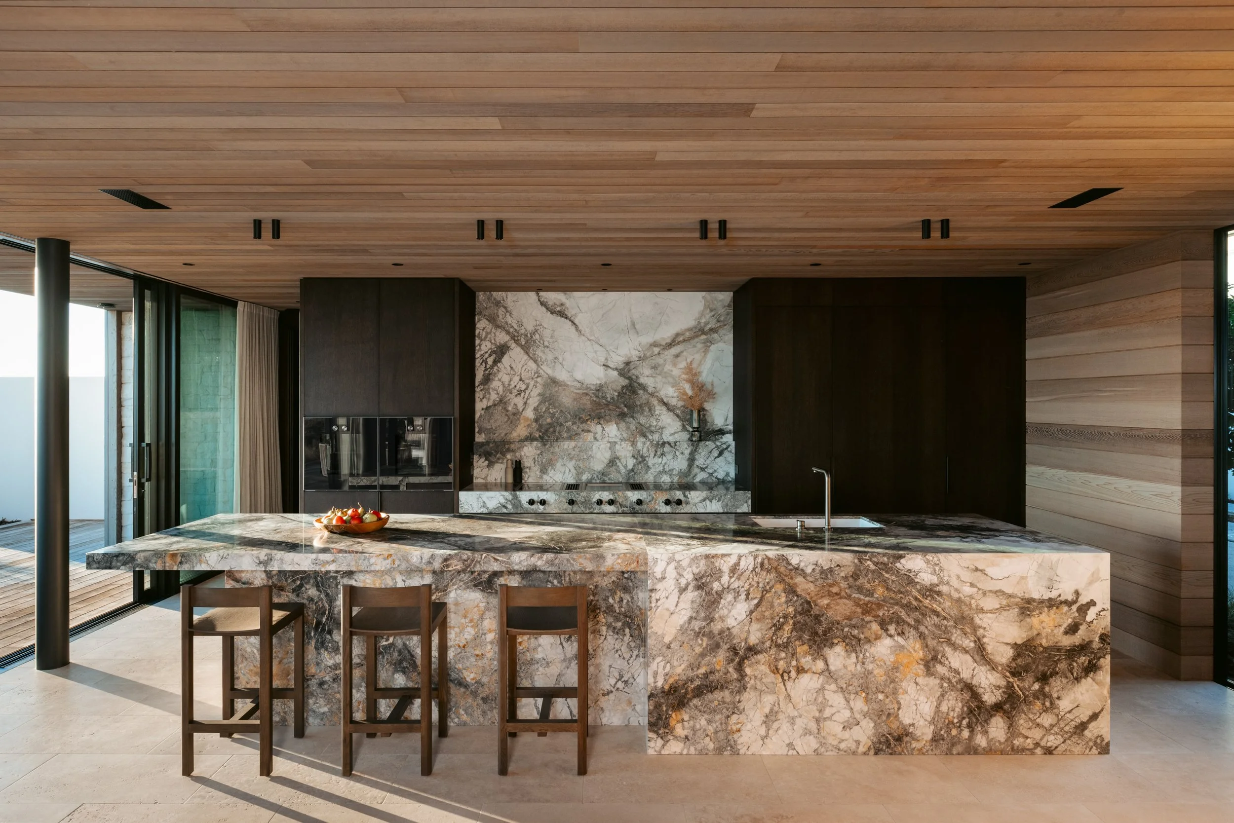the-retreat-papamoa-kitchen-01.jpg