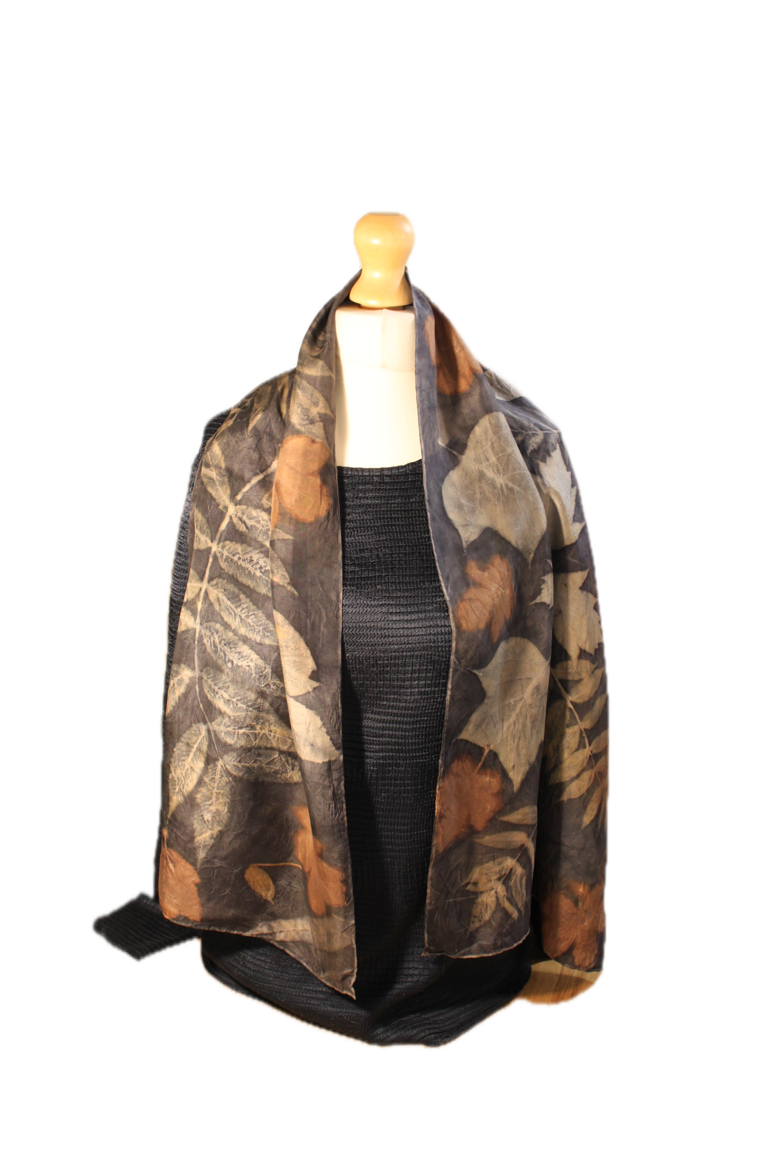 dark blue sumach tulip maud.png