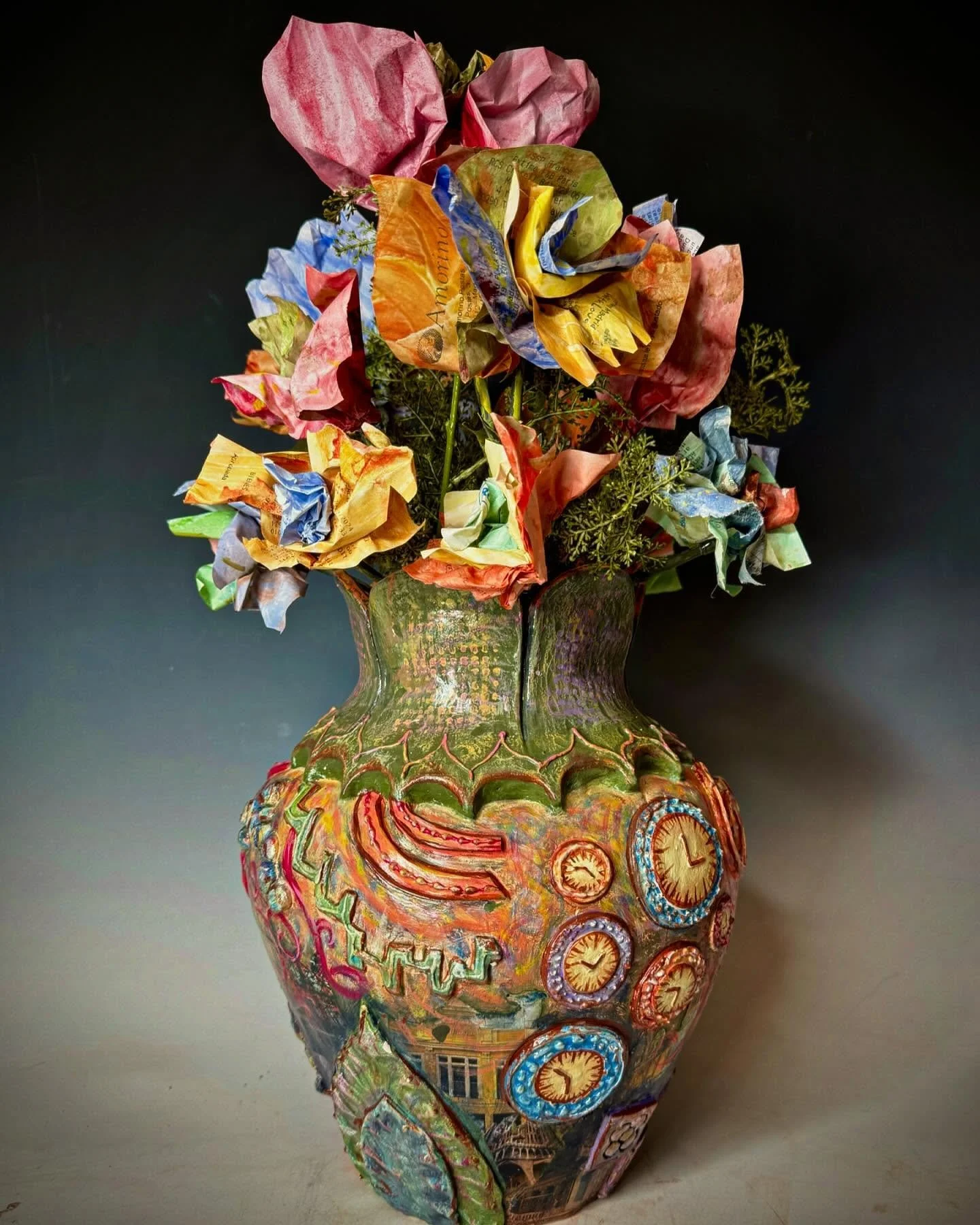 Spain vase! inspired by textures, patterns, colors, and buildings in Madrid &amp; Barcelona 🏺
Flowers made of receipts from my trip 💐