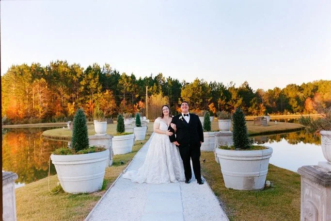 Some recent work by @daltonriceart 

Camera: Leica M4P
Film: Kodak Portra400
Dev and scanned by @savannahfilmlab