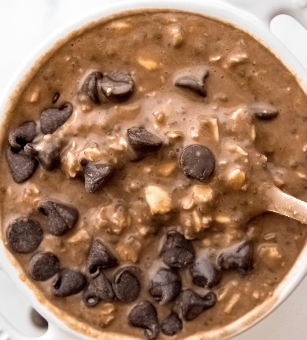 peanut butter chocolate overnight oats.jpg