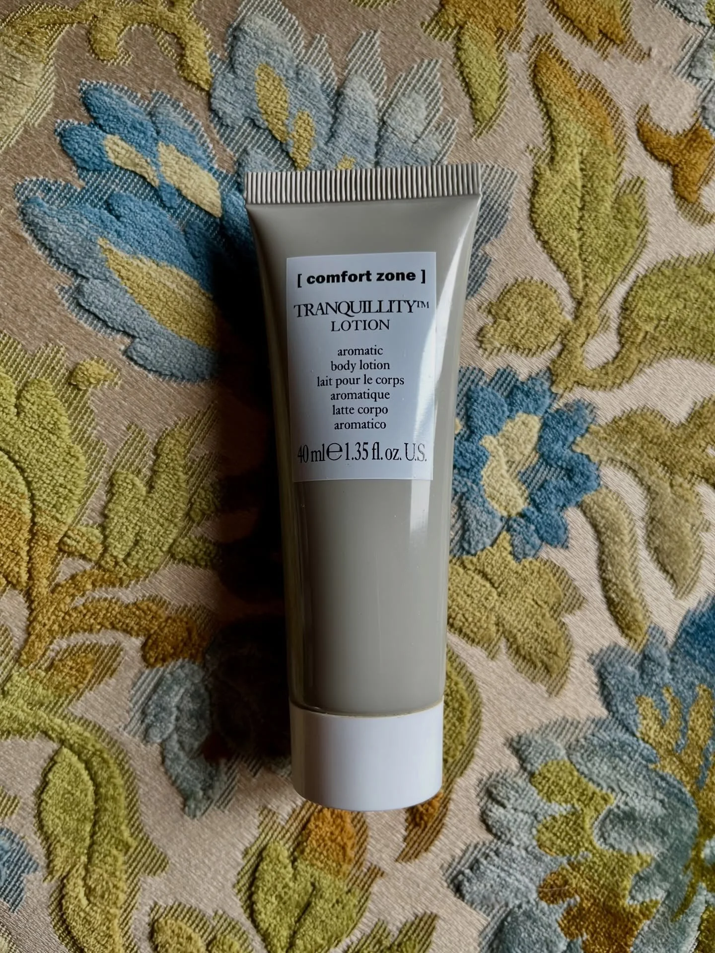 Nosevember 30: Last
Tranquility lotion by Comfort Zone @davinesofficial @comfortzoneskin_official 

I&rsquo;m on the way to the airport for a dream vacation to Italy (!!). One of my last lovely vacations was with my mom to the unbelievably luxurious 