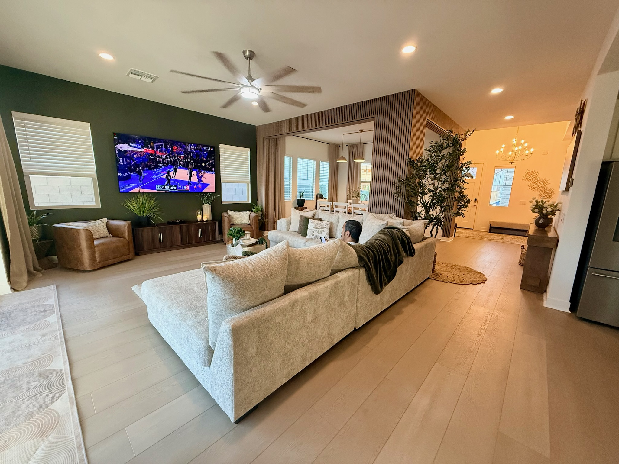 medium oak dining room 2.png