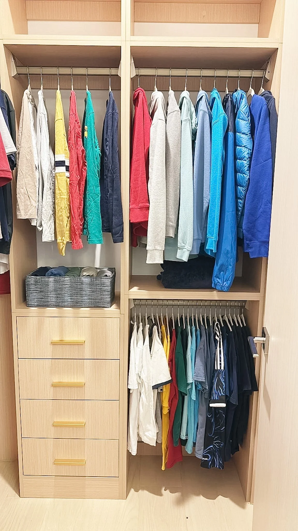 Boy's Closet Organization