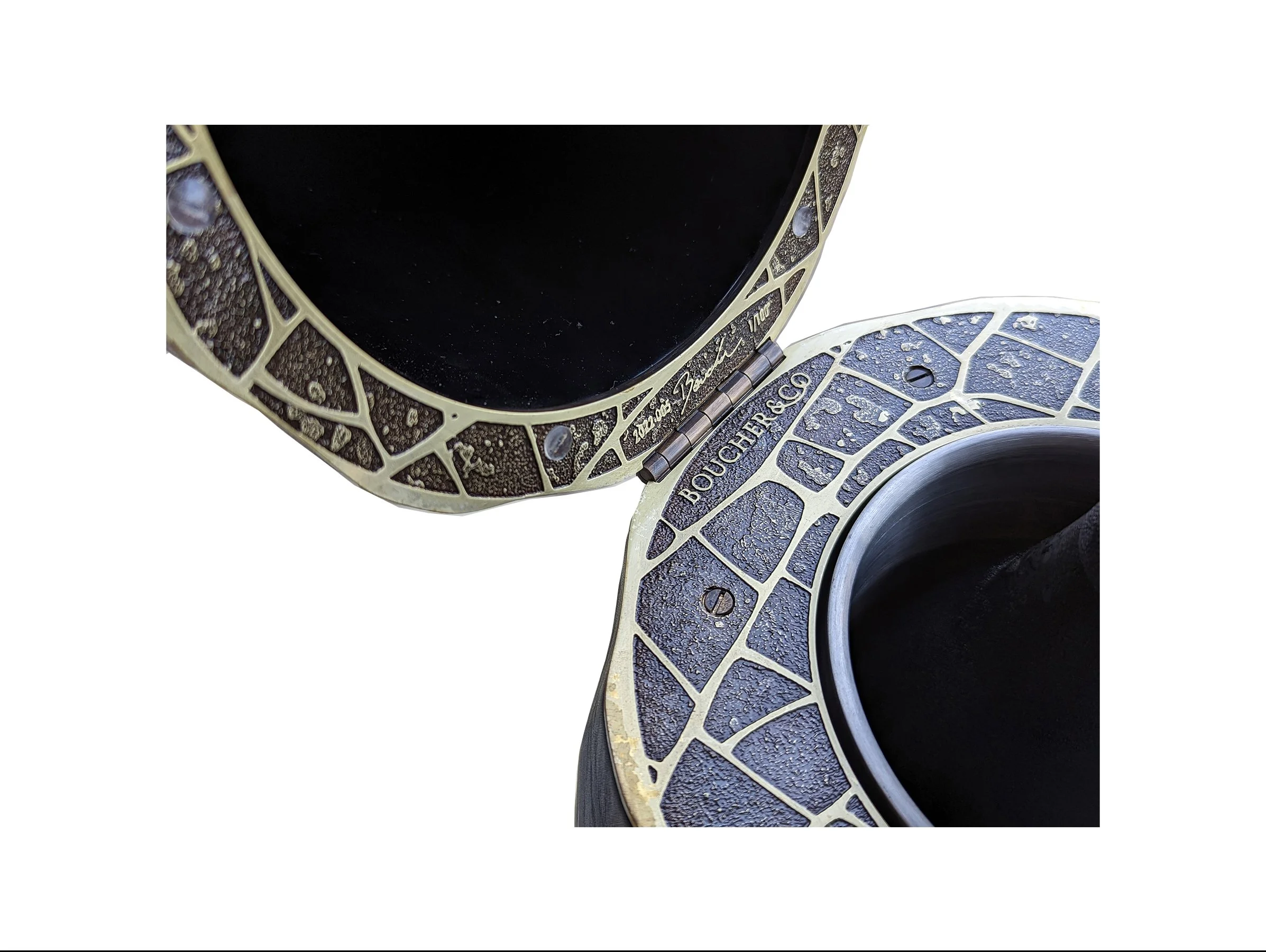 dragonfly-champagne-cooler-blue-leather-750ml  (12) phone.jpg