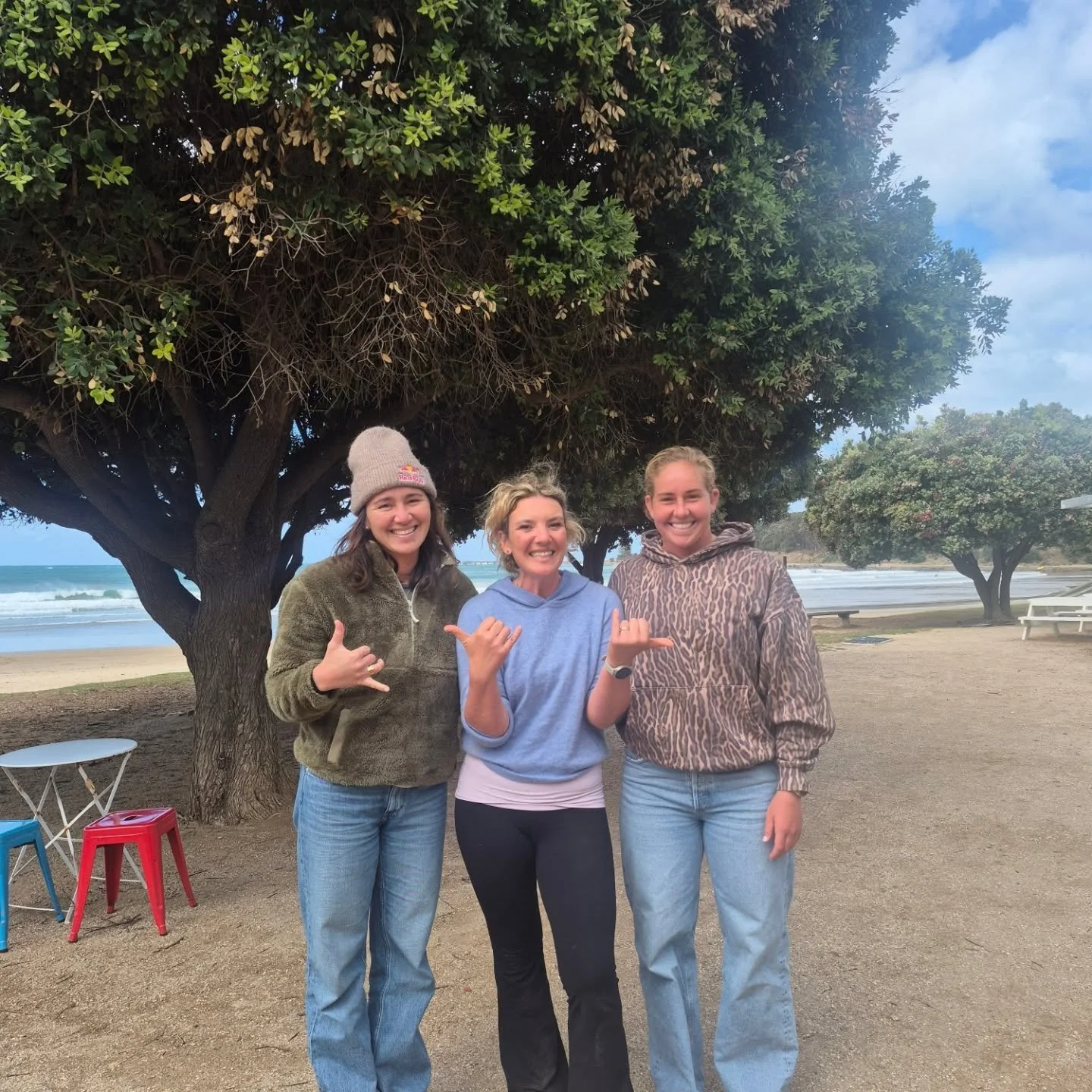 Absolutely LOVE this time of year in Lorne and the Surfcoast. Its RipCurl Pro Bells Beach Time and we were lucky enough to have a visit from @rissmoore10 and @gabriela_bryan_ today.
We welcome these awesome athletes to our beautiful part of the world