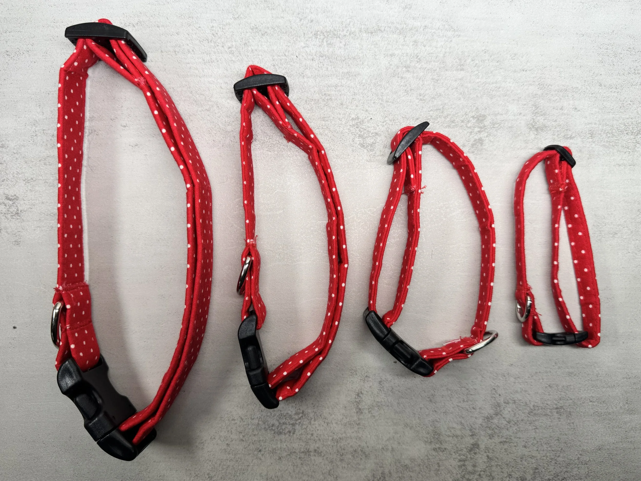 RedWhitePolkaDotCollarGroup.jpg