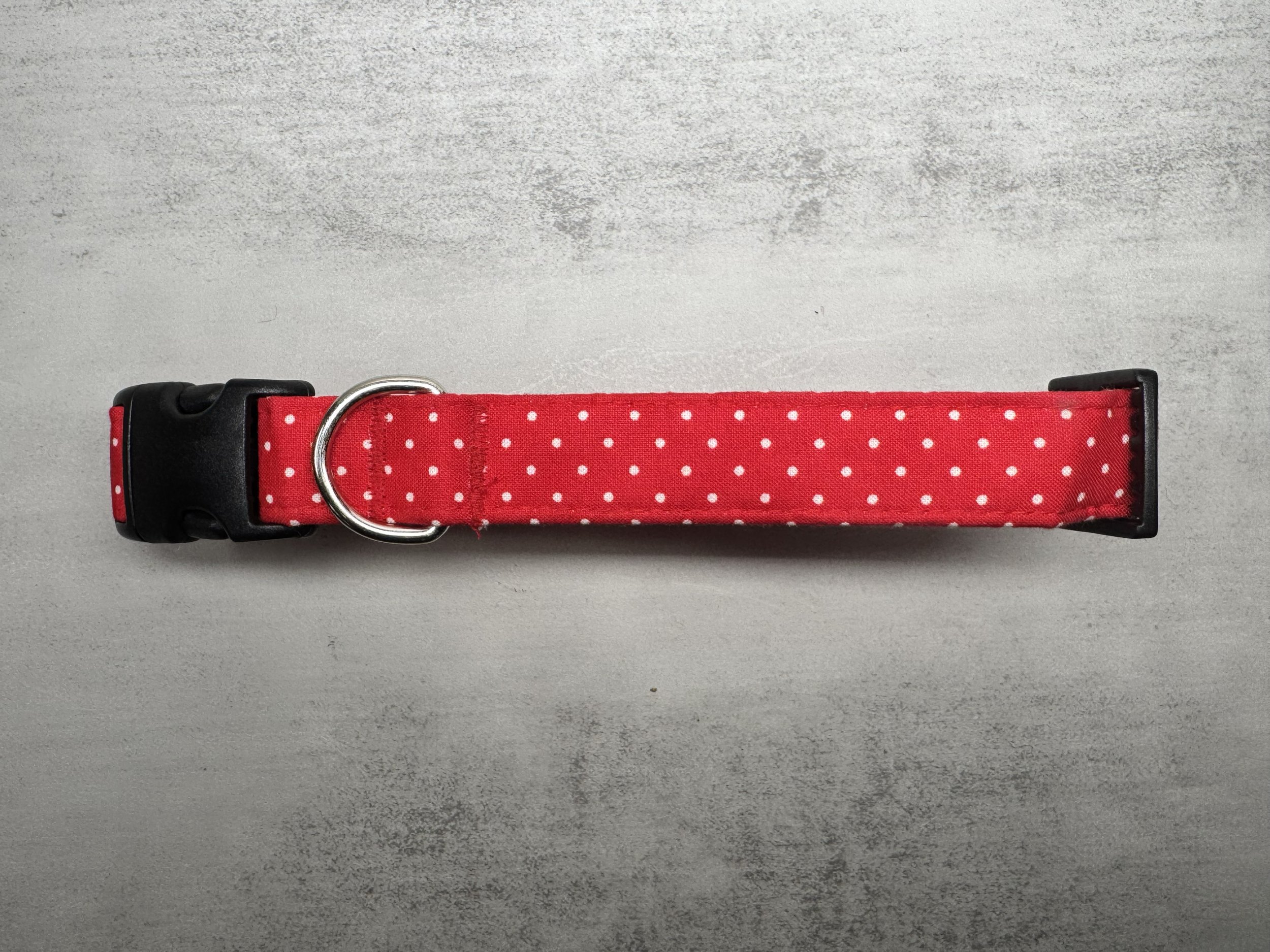 RedWhitePolkaDotCollar2.jpg