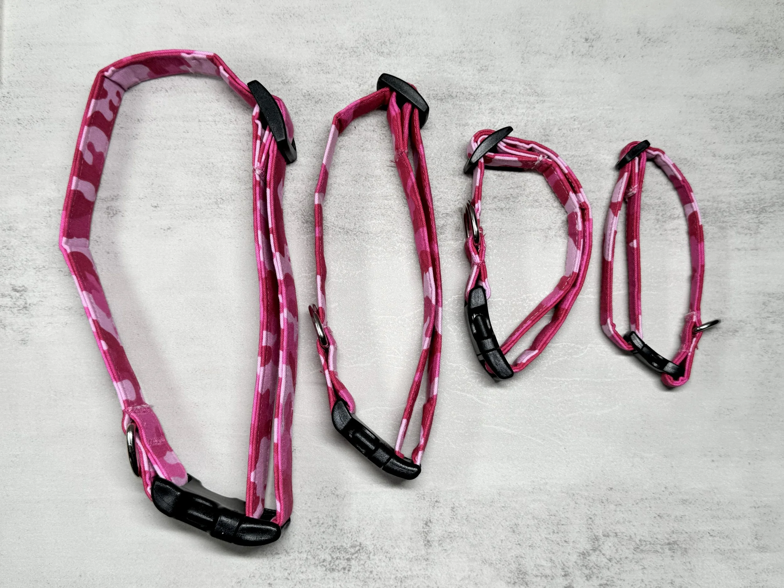 PinkCamoDogCollarGroup.jpg