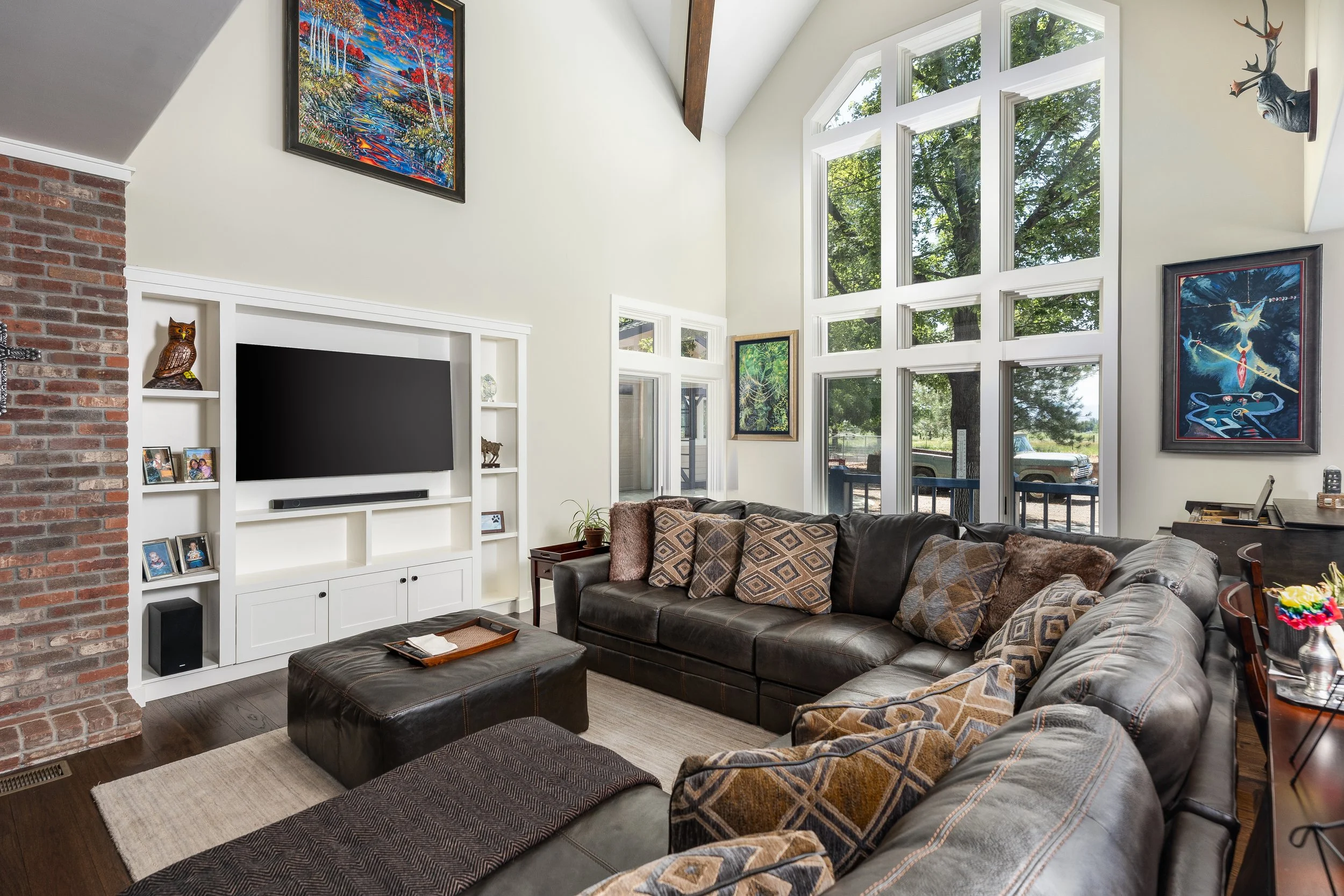 Living room with vaulted ceiling and mountain light, Waterloo Residence, Minden, Nevada