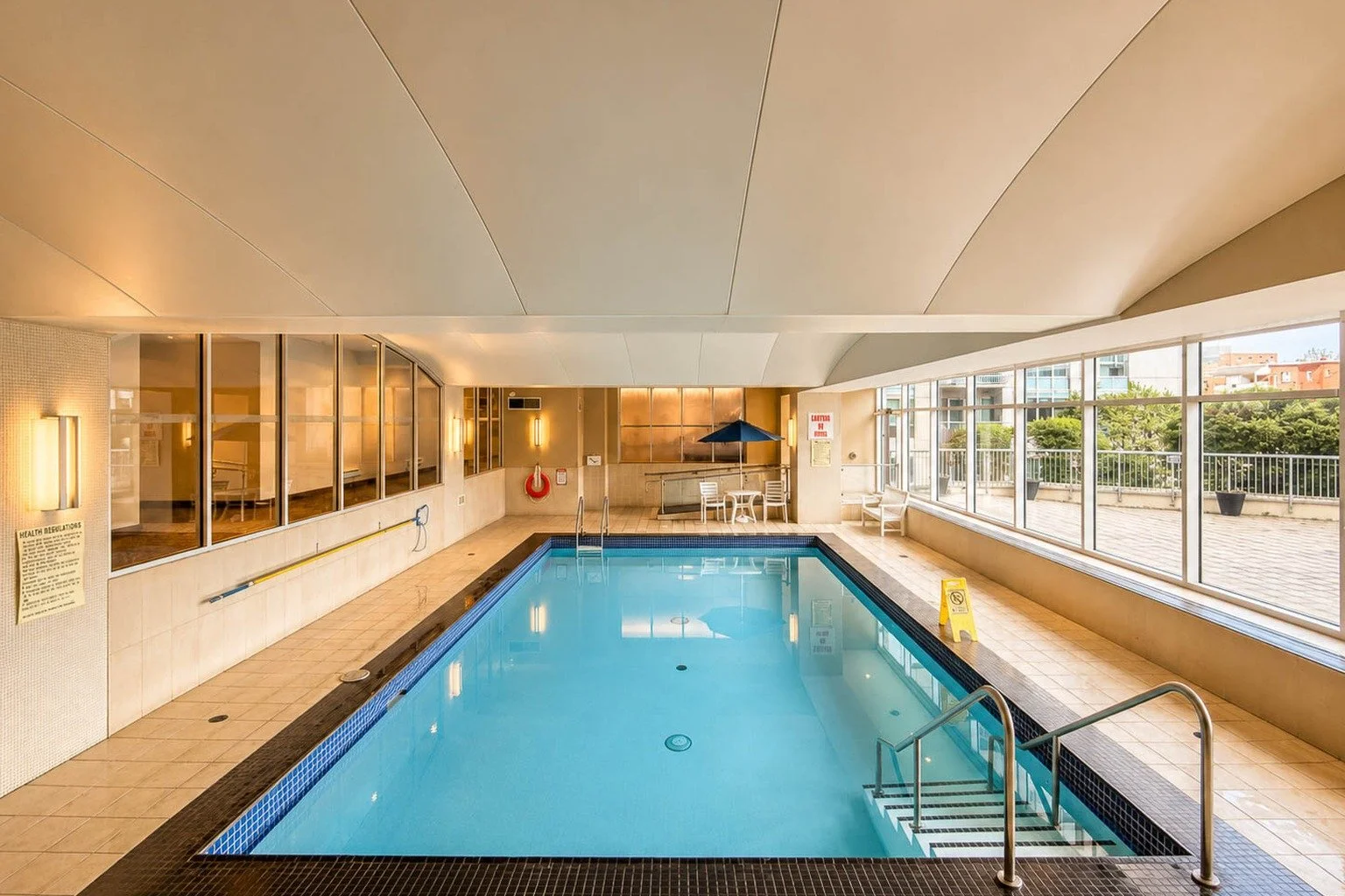 19_Pool.jpg