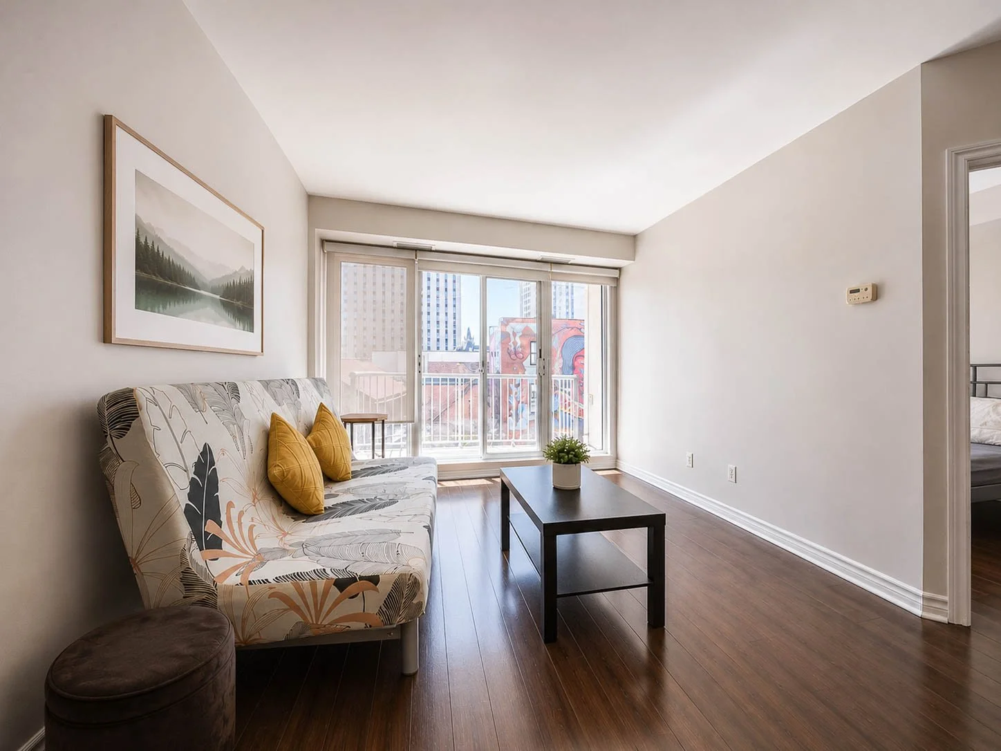 Living Room .jpg