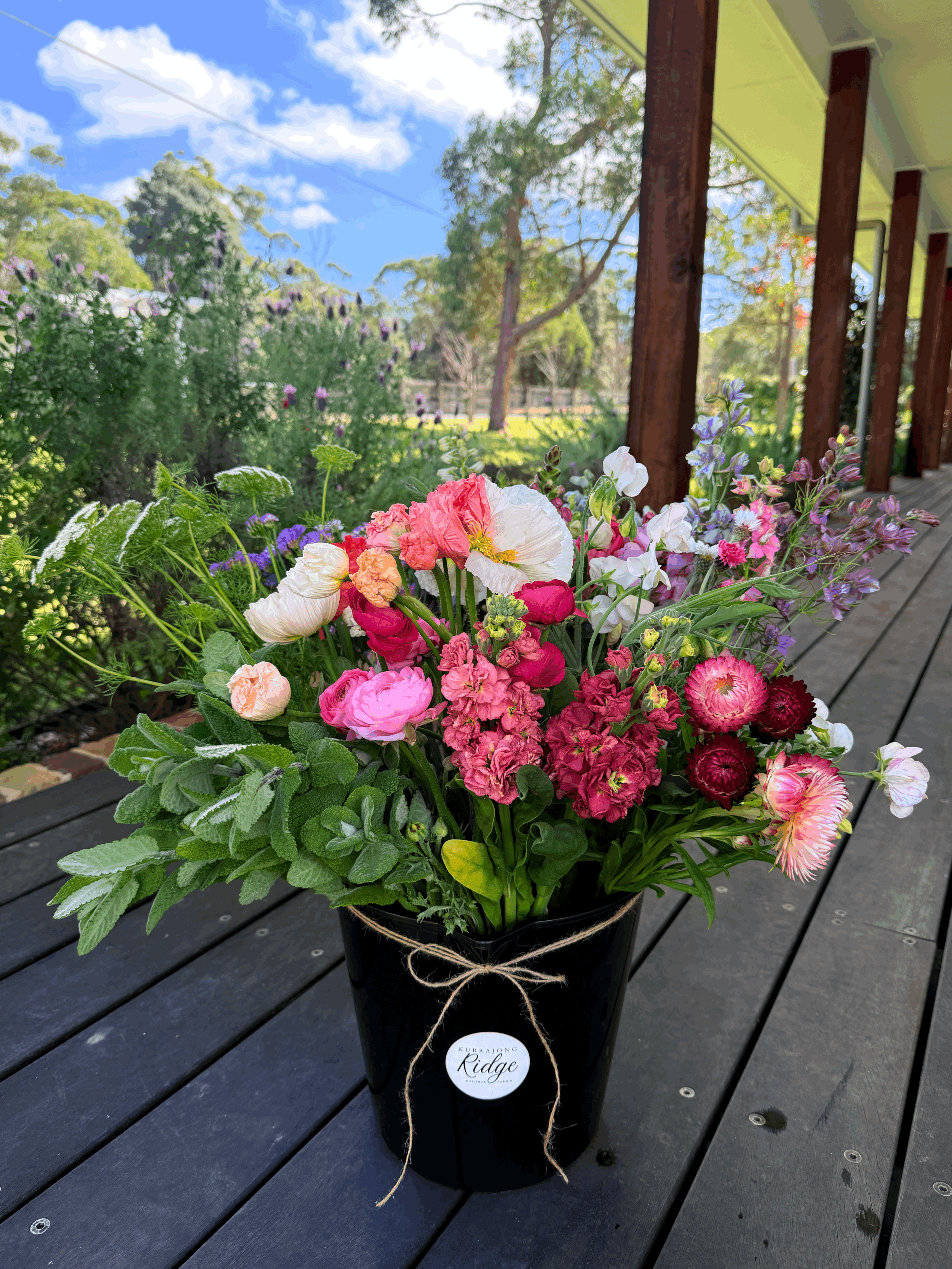 DIY Bloom Bucket