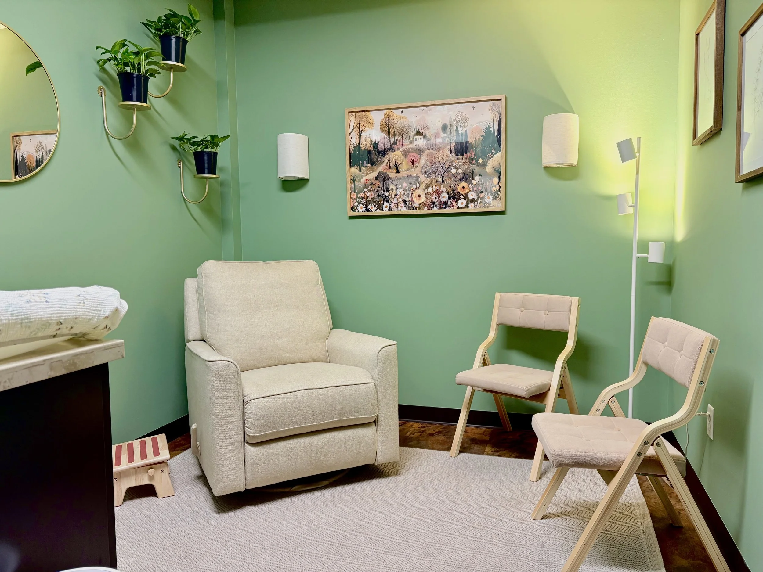 Lactation consultant office in Lafayette Colorado serving families across Boulder County for breastfeeding and newborn feeding support