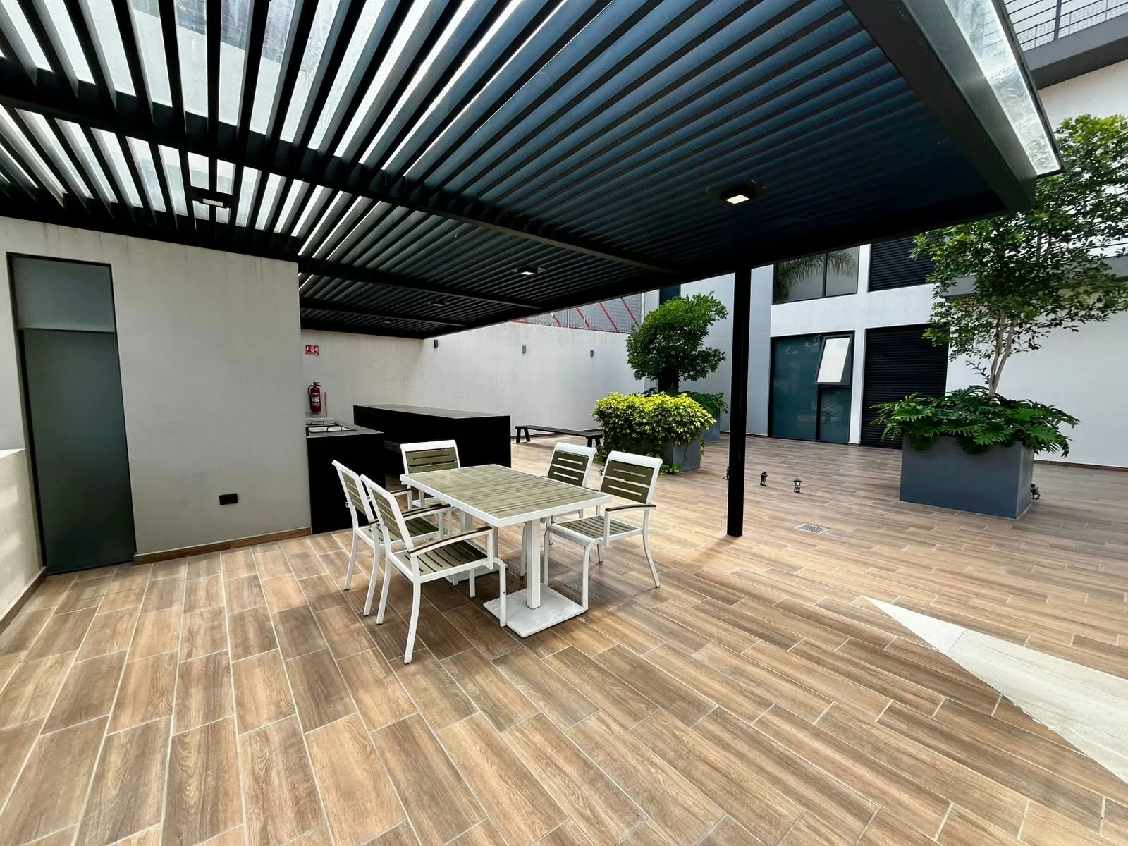 WhatsApp Image 2025-12-03 at 17.04.23 (7).jpeg