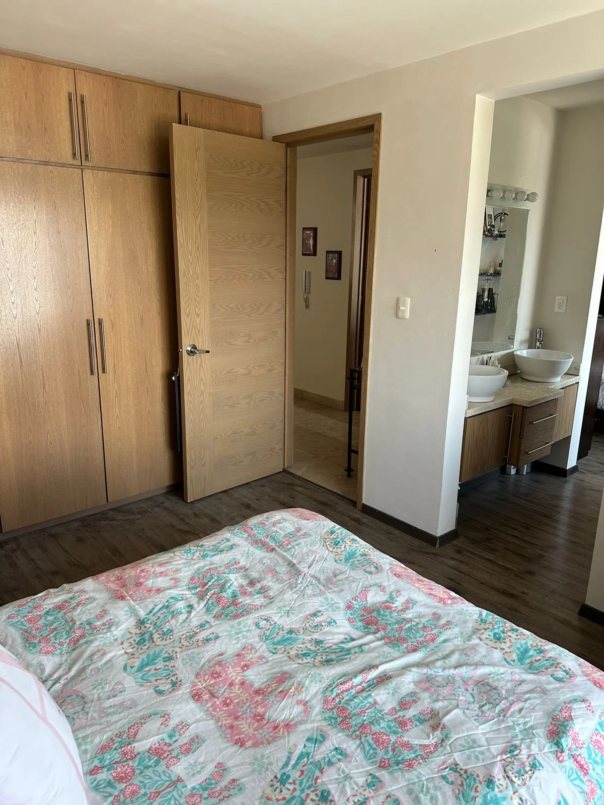 WhatsApp Image 2025-11-01 at 10.10.10 (6).jpeg