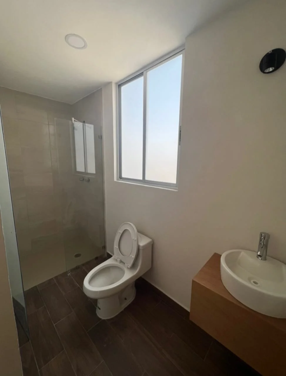 WhatsApp Image 2025-11-06 at 16.41.30 (8).jpeg