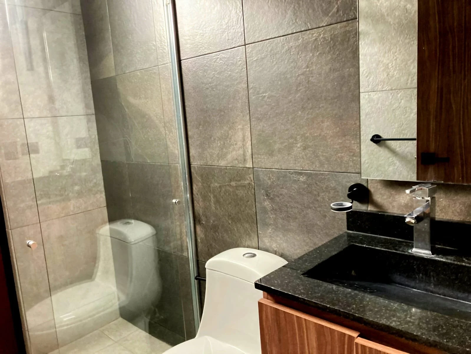 WhatsApp Image 2025-12-03 at 17.05.37 (1).jpeg