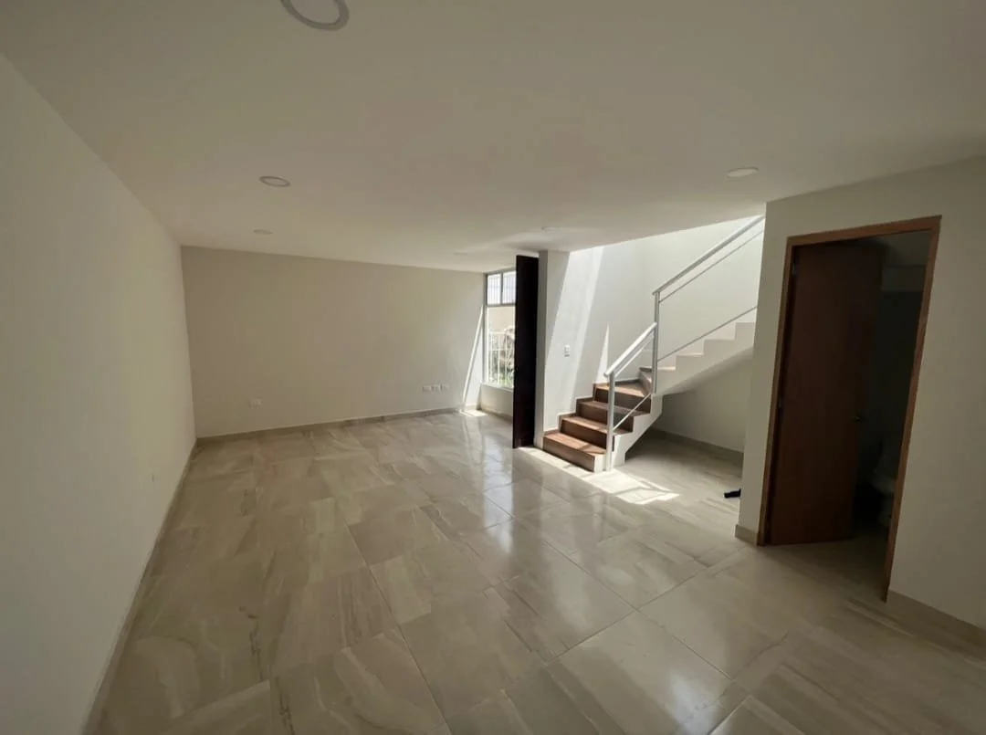 WhatsApp Image 2025-11-06 at 16.41.29 (6).jpeg