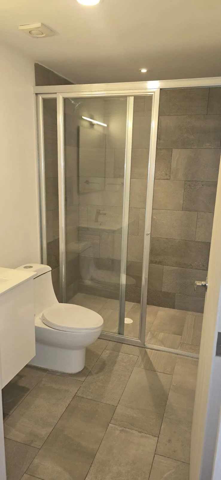 WhatsApp Image 2025-12-18 at 19.23.03 (7).jpeg