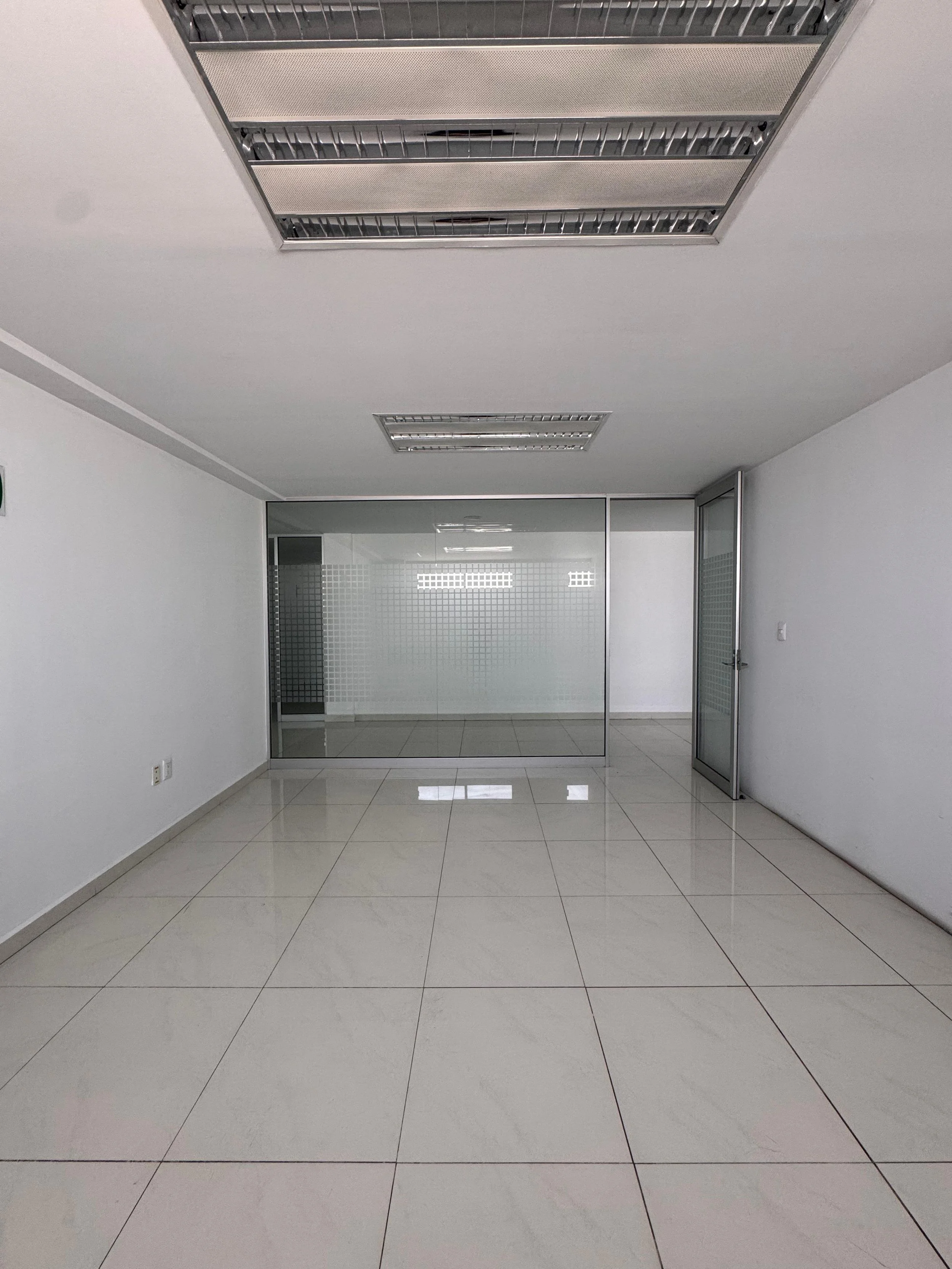 WhatsApp Image 2025-11-16 at 15.21.05 (18).jpeg