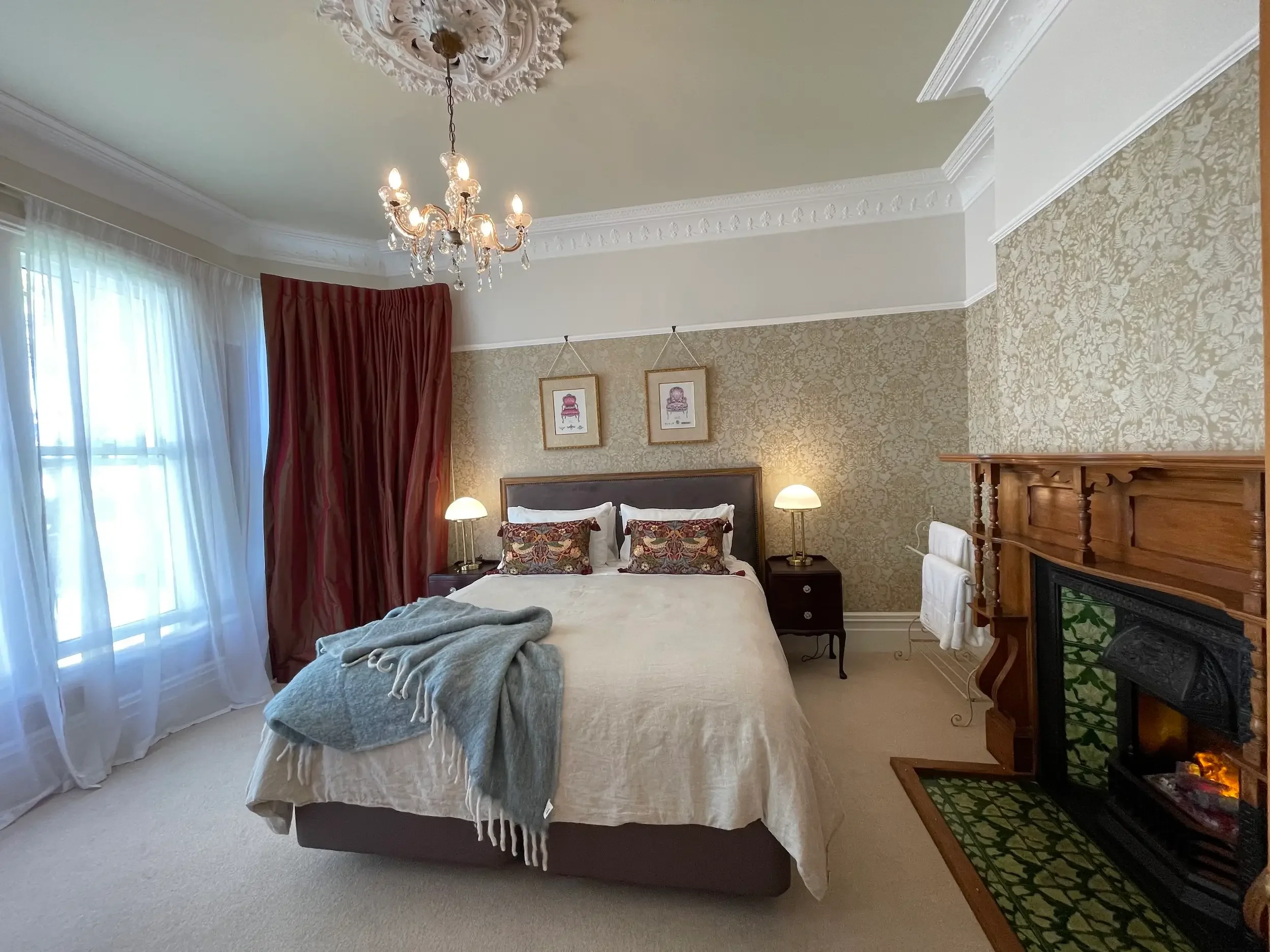 Kākāpō king room at Plane Tree Villa accommodation Christchurch 2.webp