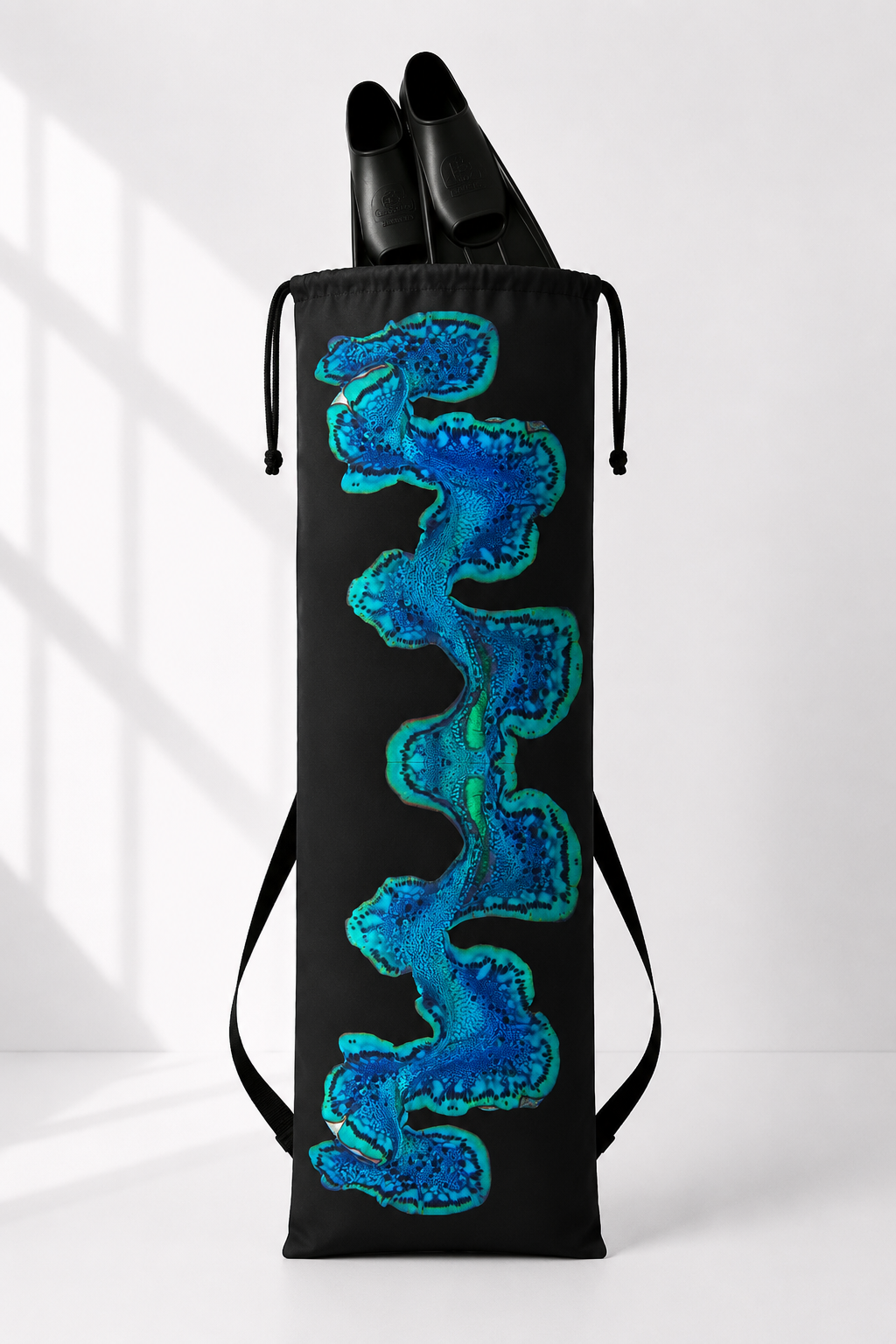 Giant Clam Fin Bag